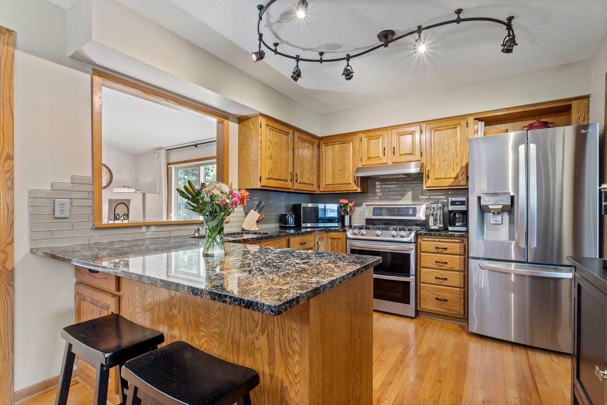 12041 Robin Road Property Photo 9