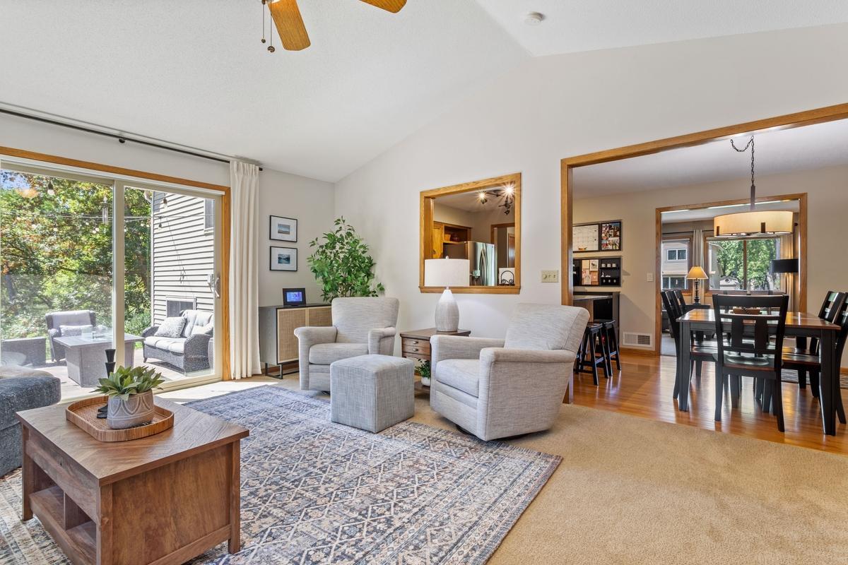 12041 Robin Road Property Photo 12