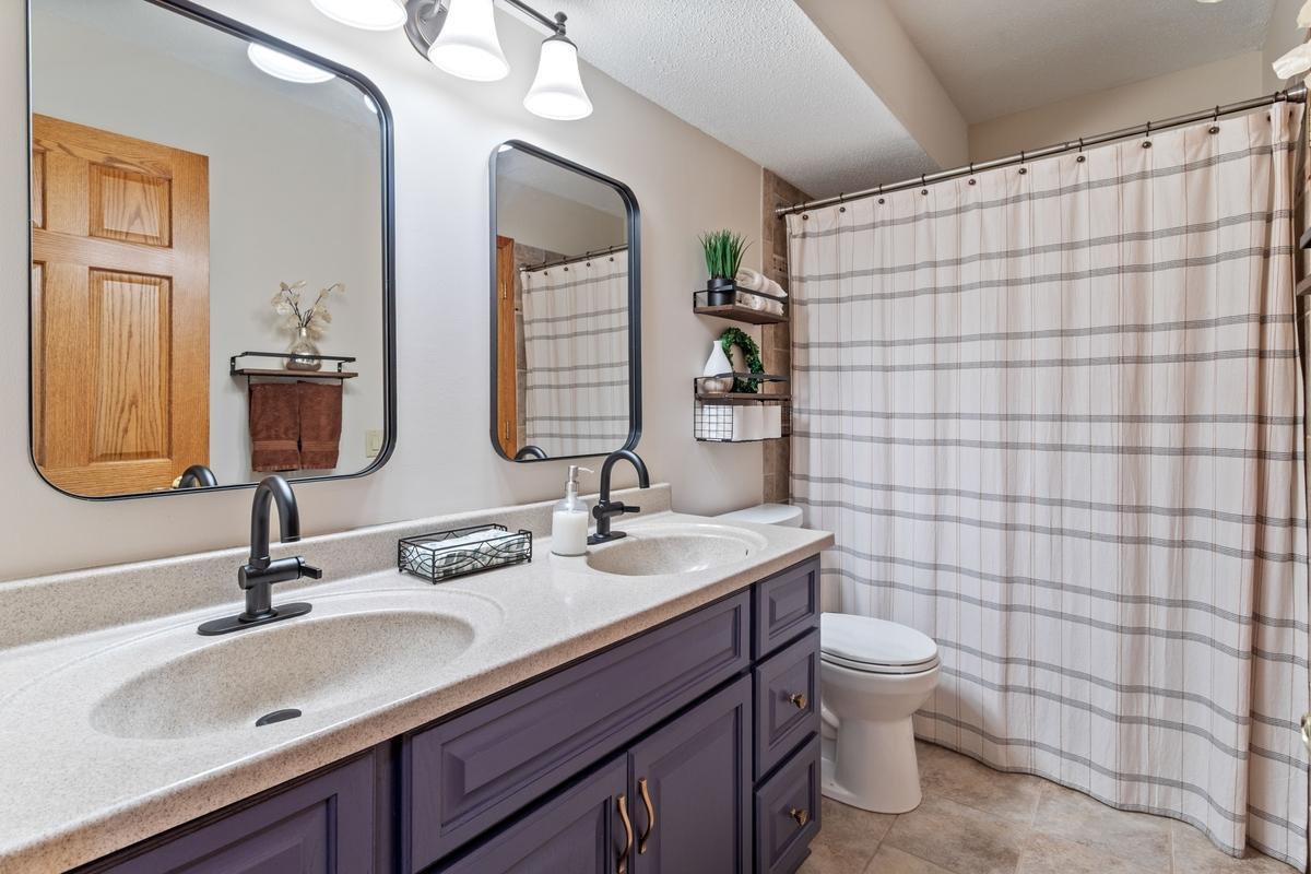 12041 Robin Road Property Photo 14
