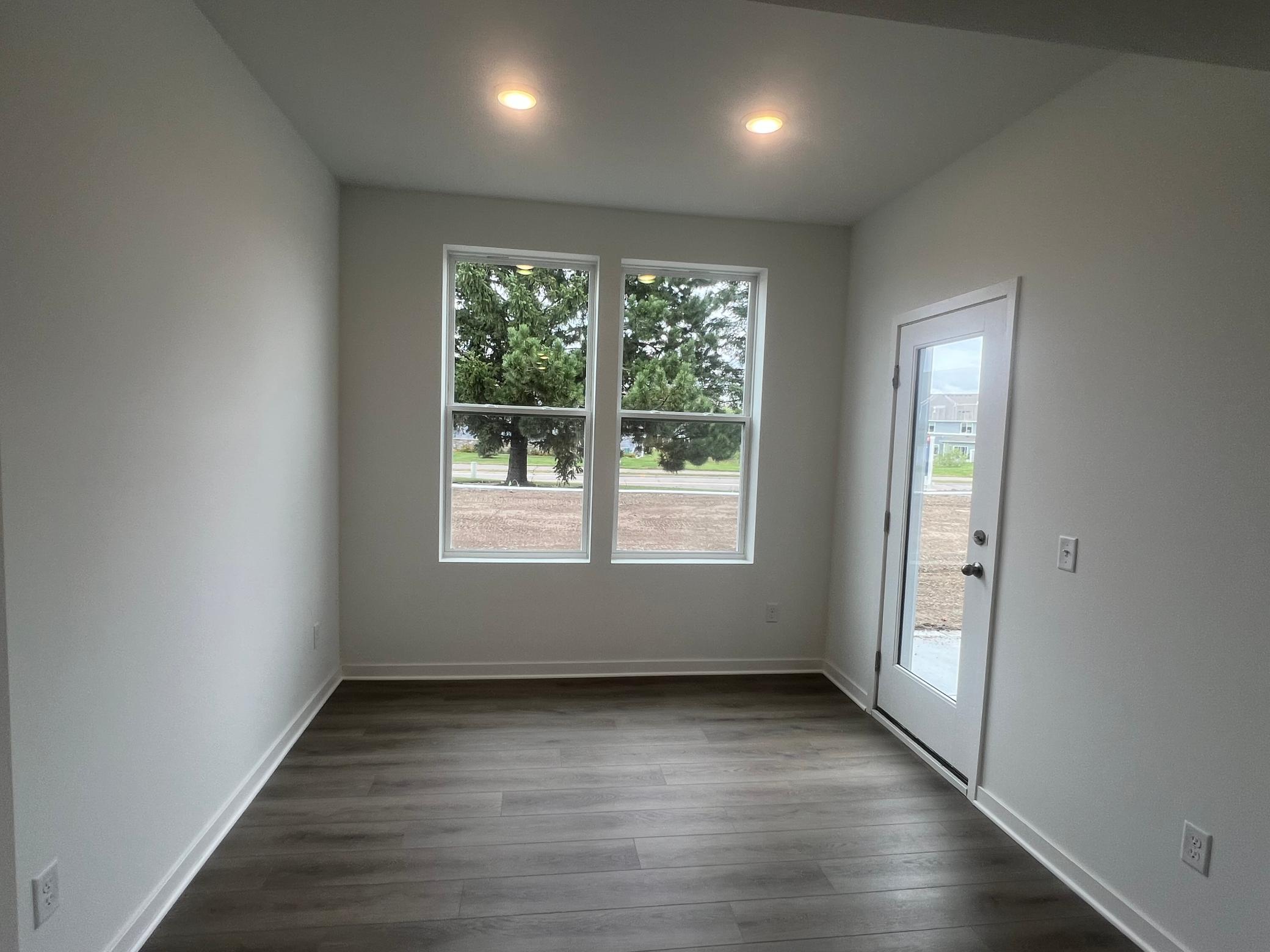 22136 Harvest Avenue Property Photo 7