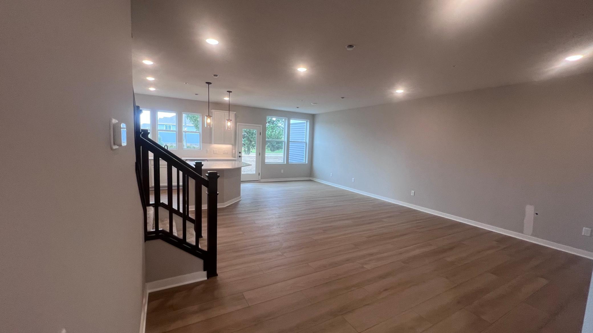 22144 Harvest Avenue Property Photo 5