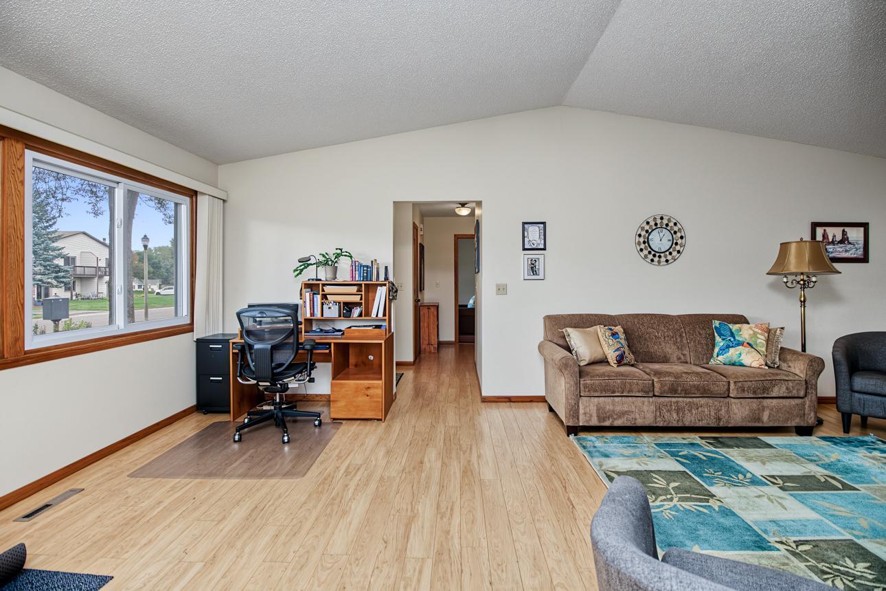 3774 Goodwin Avenue N Property Photo 8