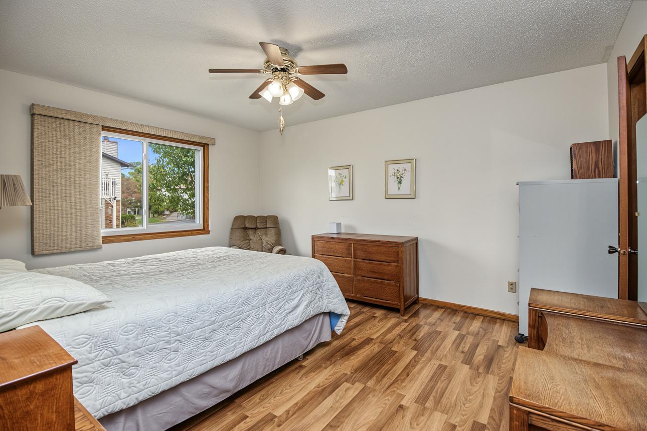 3774 Goodwin Avenue N Property Photo 18