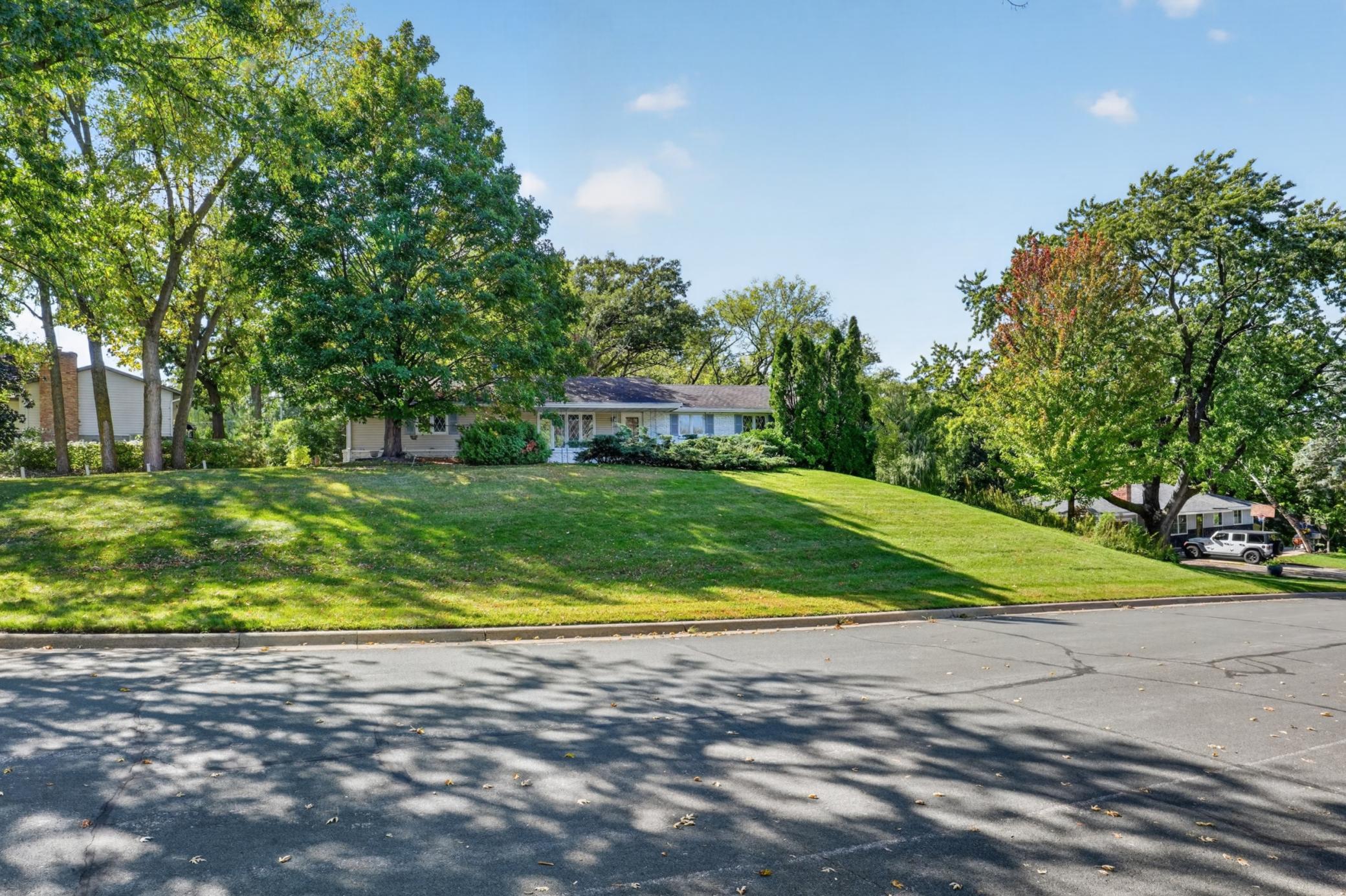 405 Unique Drive Property Photo 1