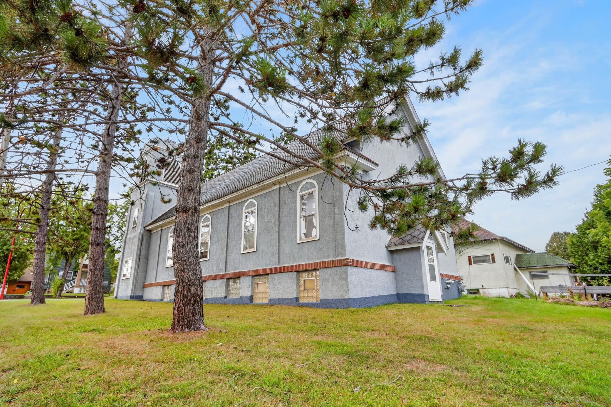 230 3rd Property Photo 12