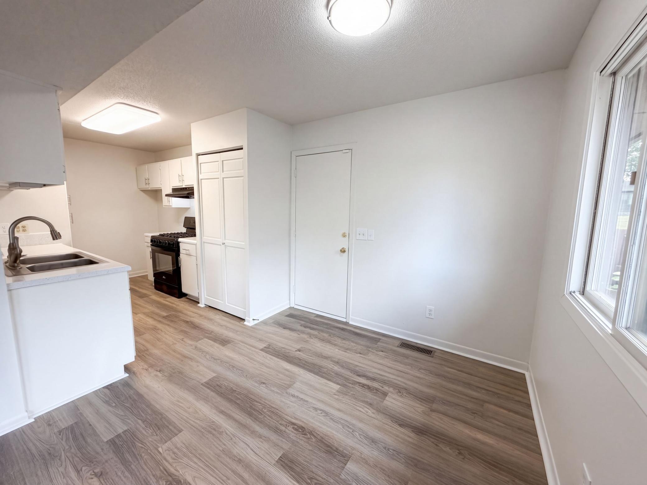6403 83rd Court N Property Photo 8