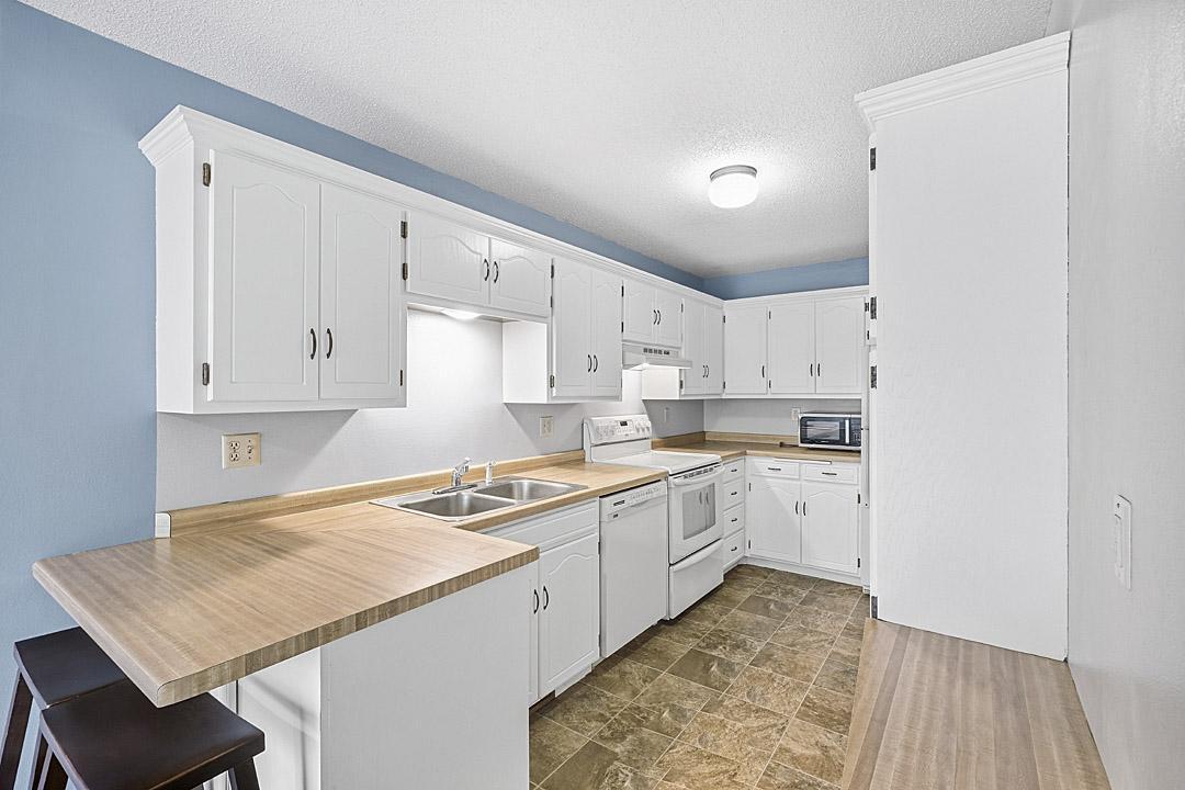 1305 12th Avenue N Property Photo 7