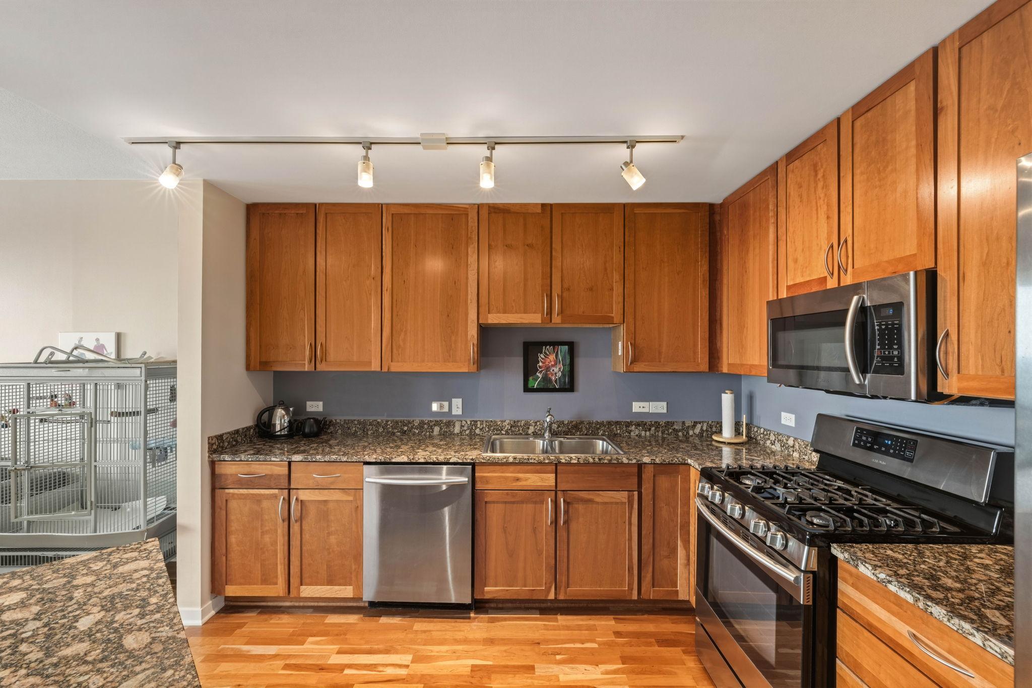 929 Portland Avenue 2308 Property Photo 9