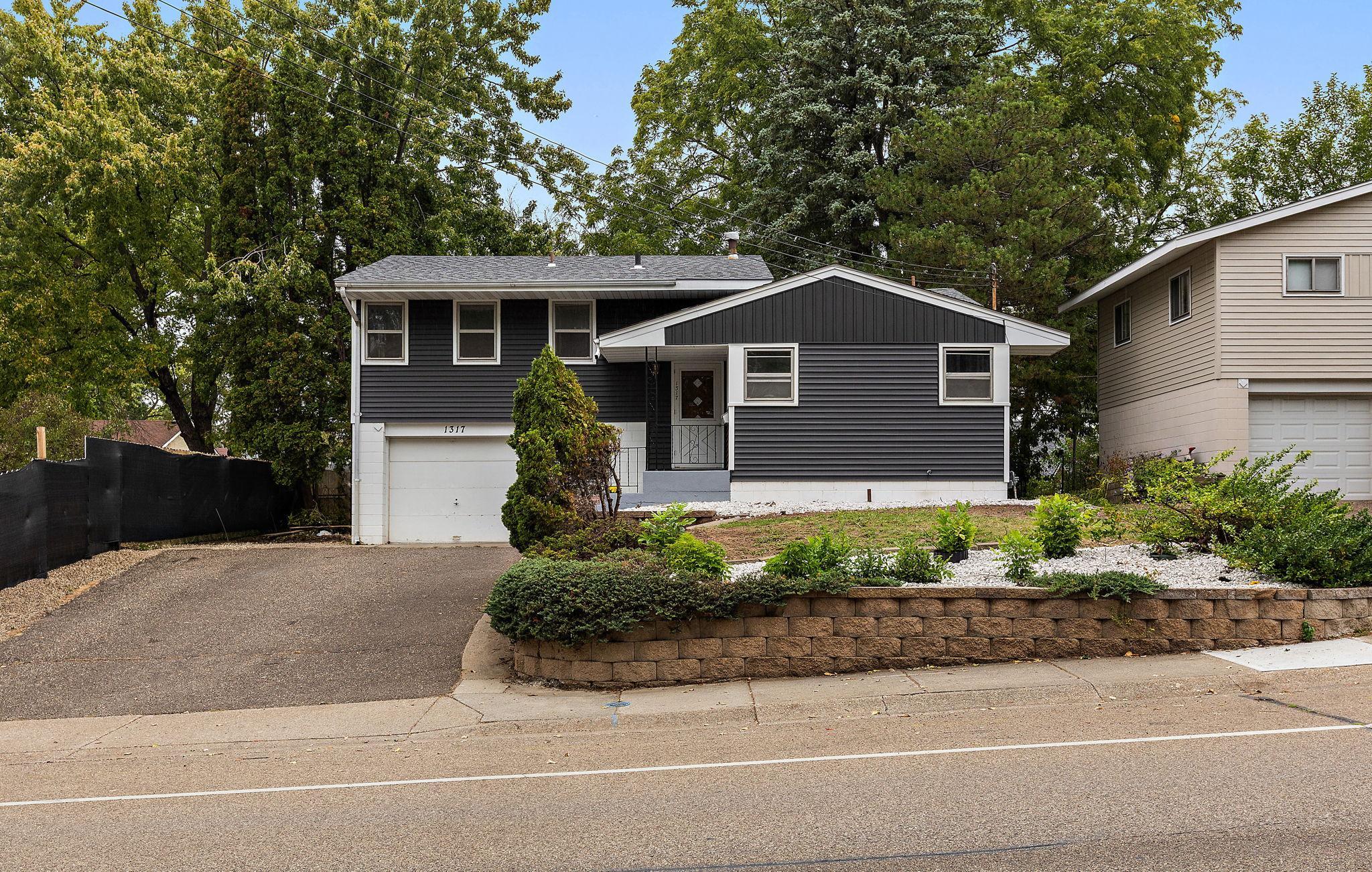 1317 44th Avenue Ne Property Photo 1