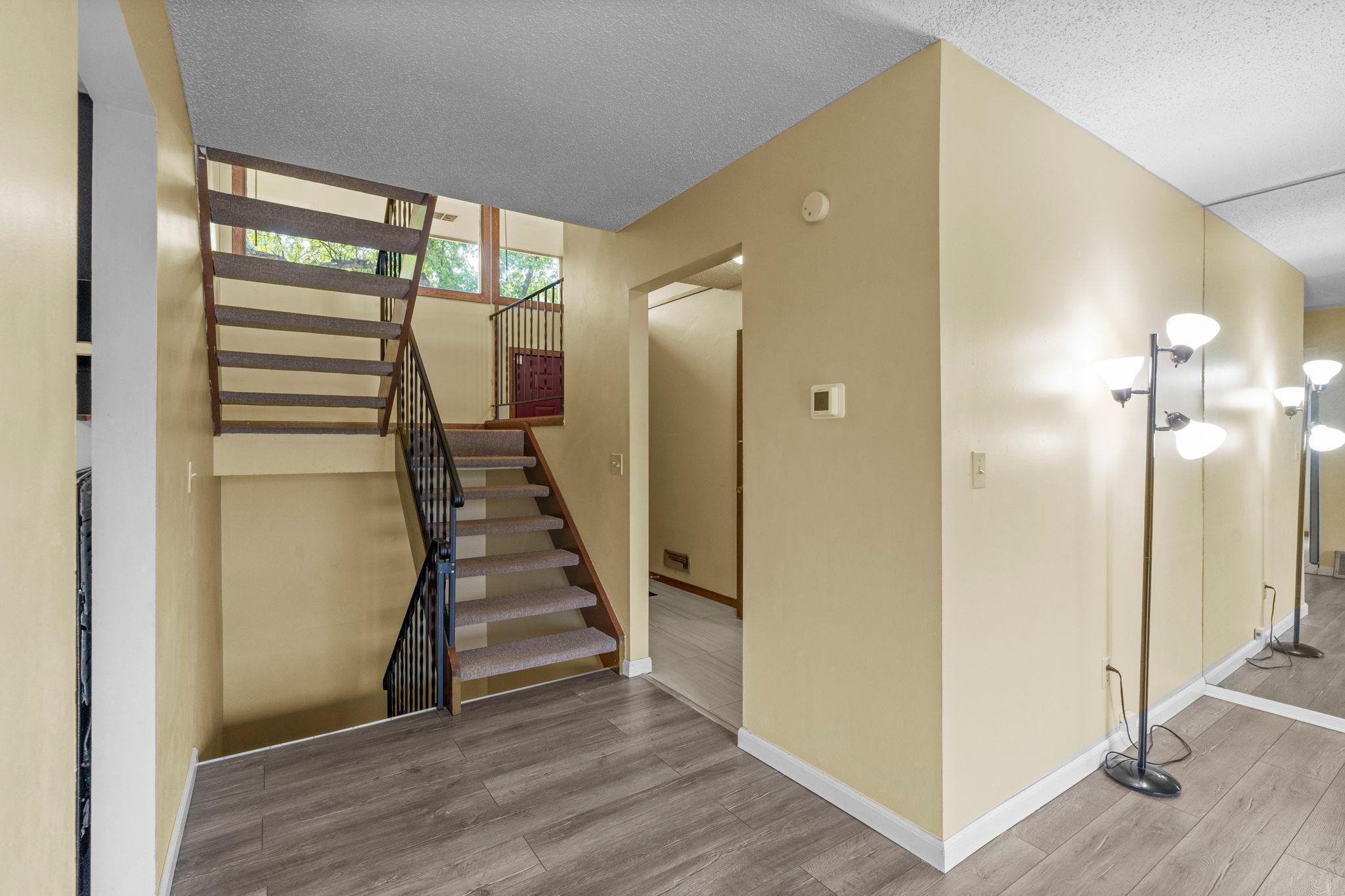 365 E 43rd Street Property Photo 3