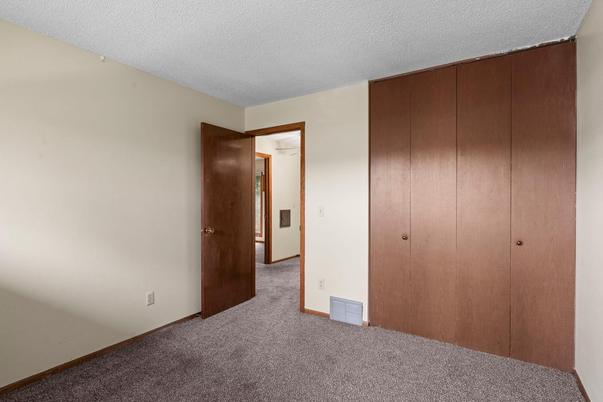 365 E 43rd Street Property Photo 15