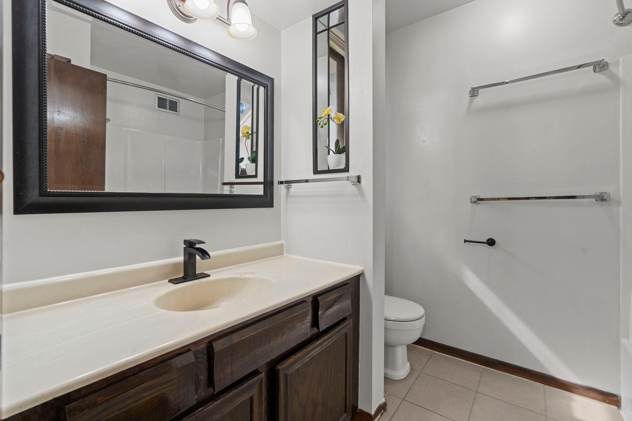 365 E 43rd Street Property Photo 18