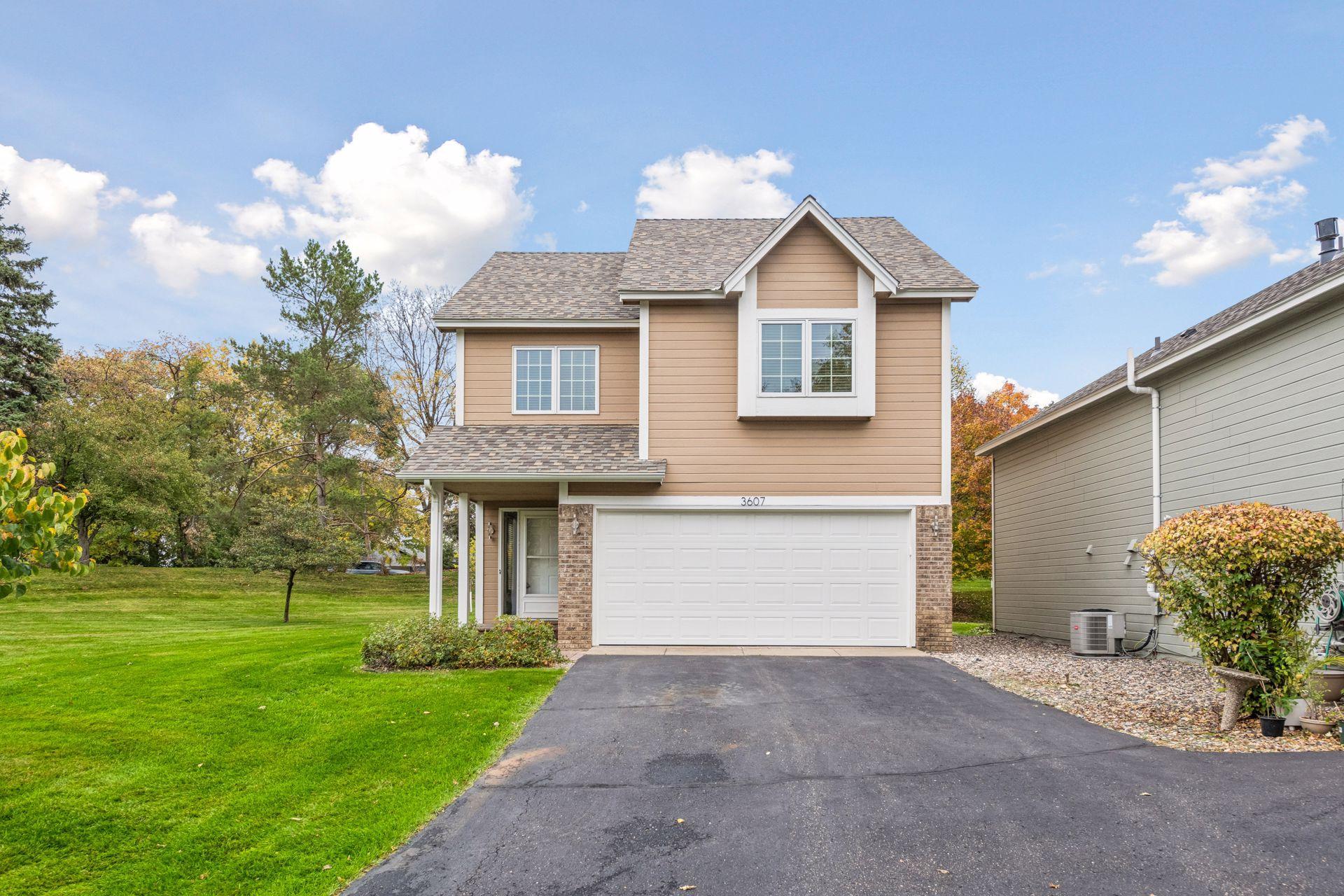 3607 Sussex Place Property Photo 1