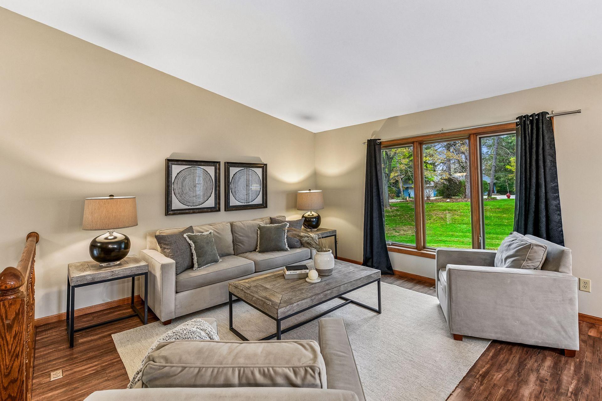 3607 Sussex Place Property Photo 10
