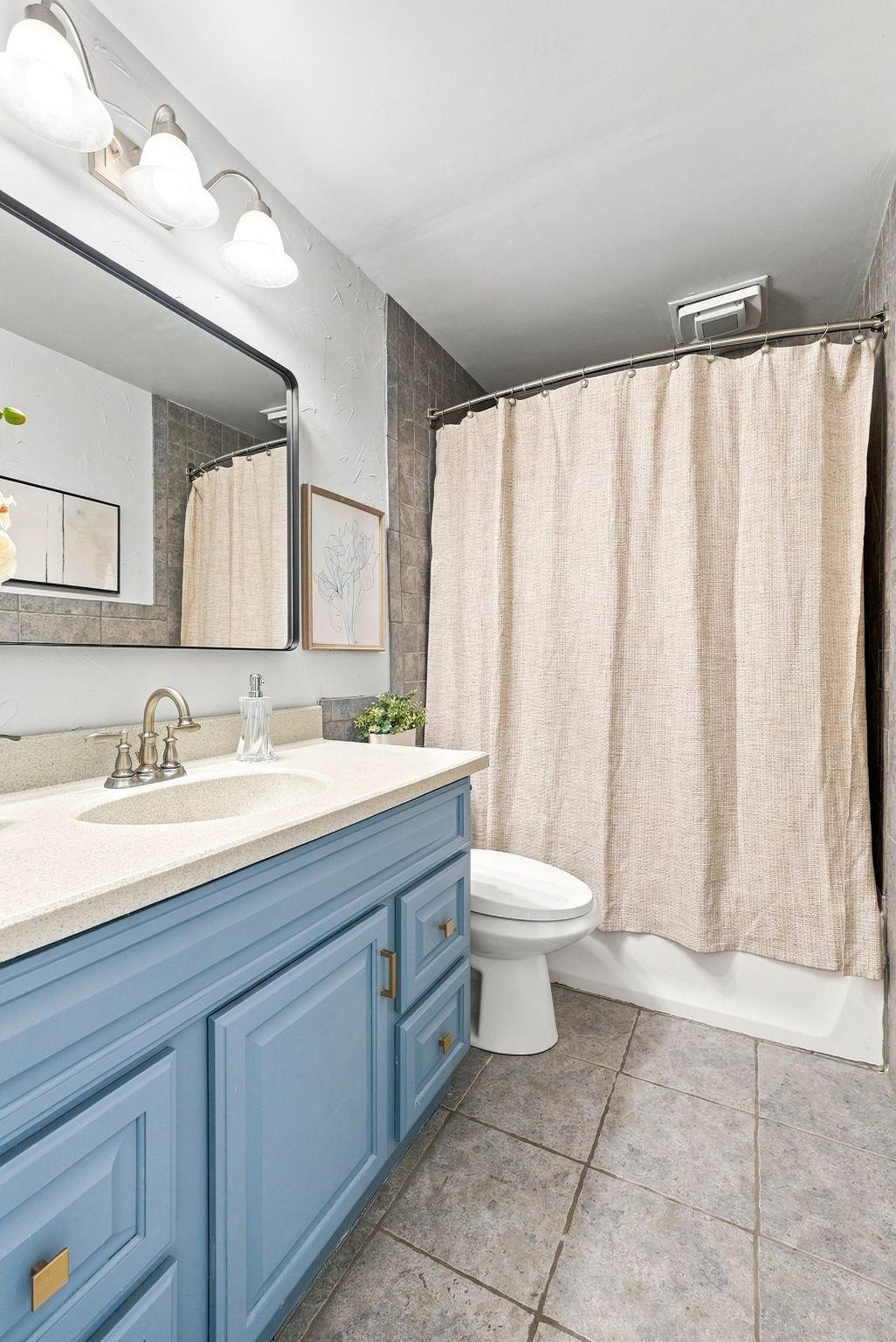6399 Barrie Road Property Photo 30