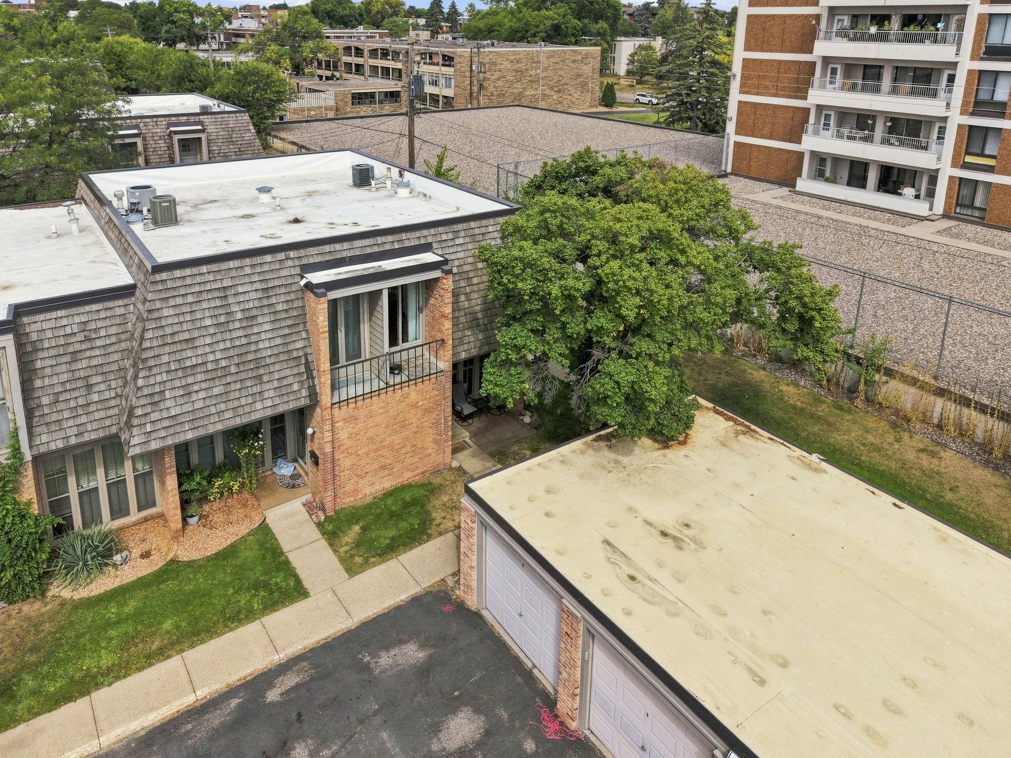 6399 Barrie Road Property Photo 36