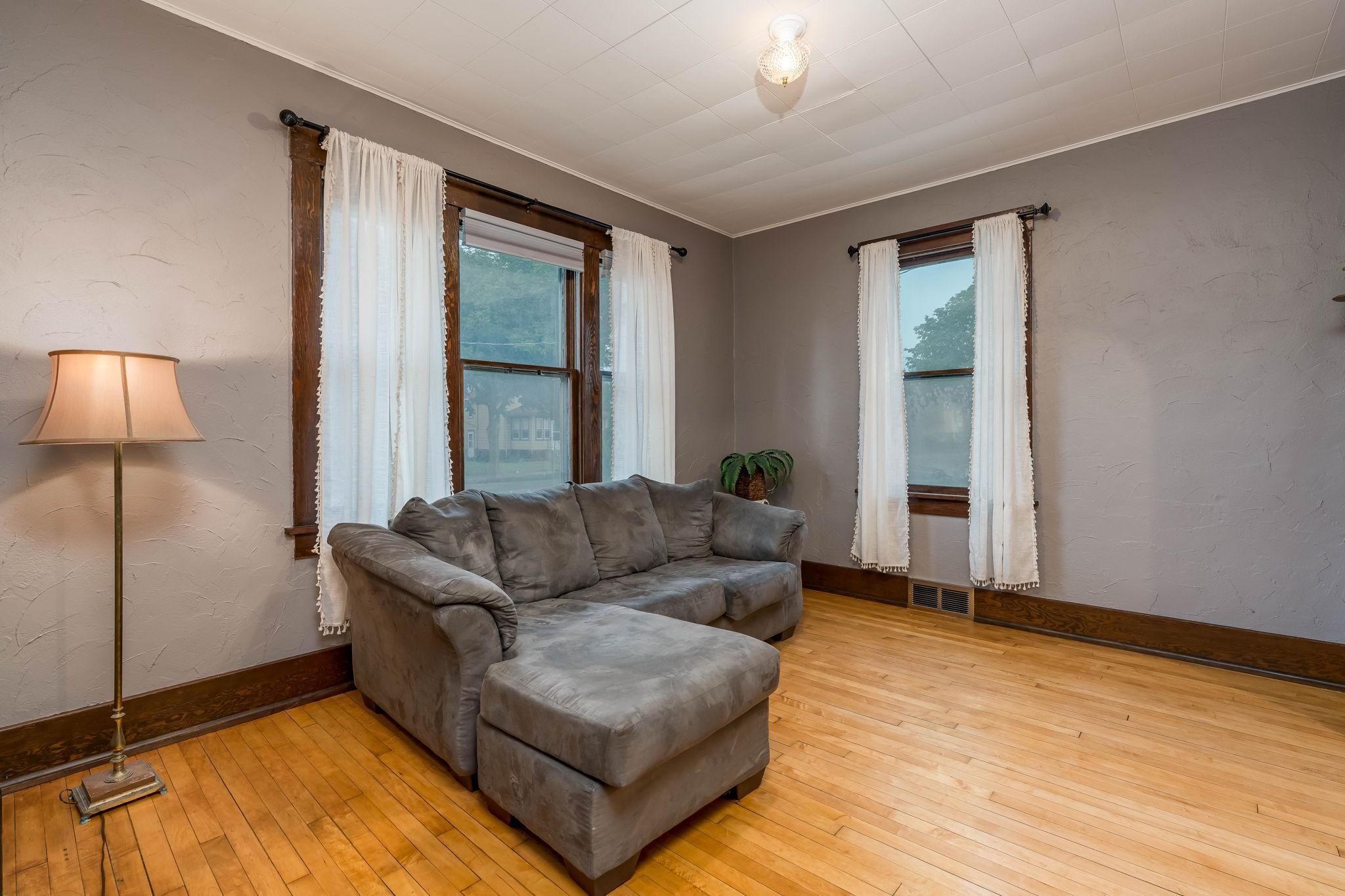 531 Range Street Property Photo 4