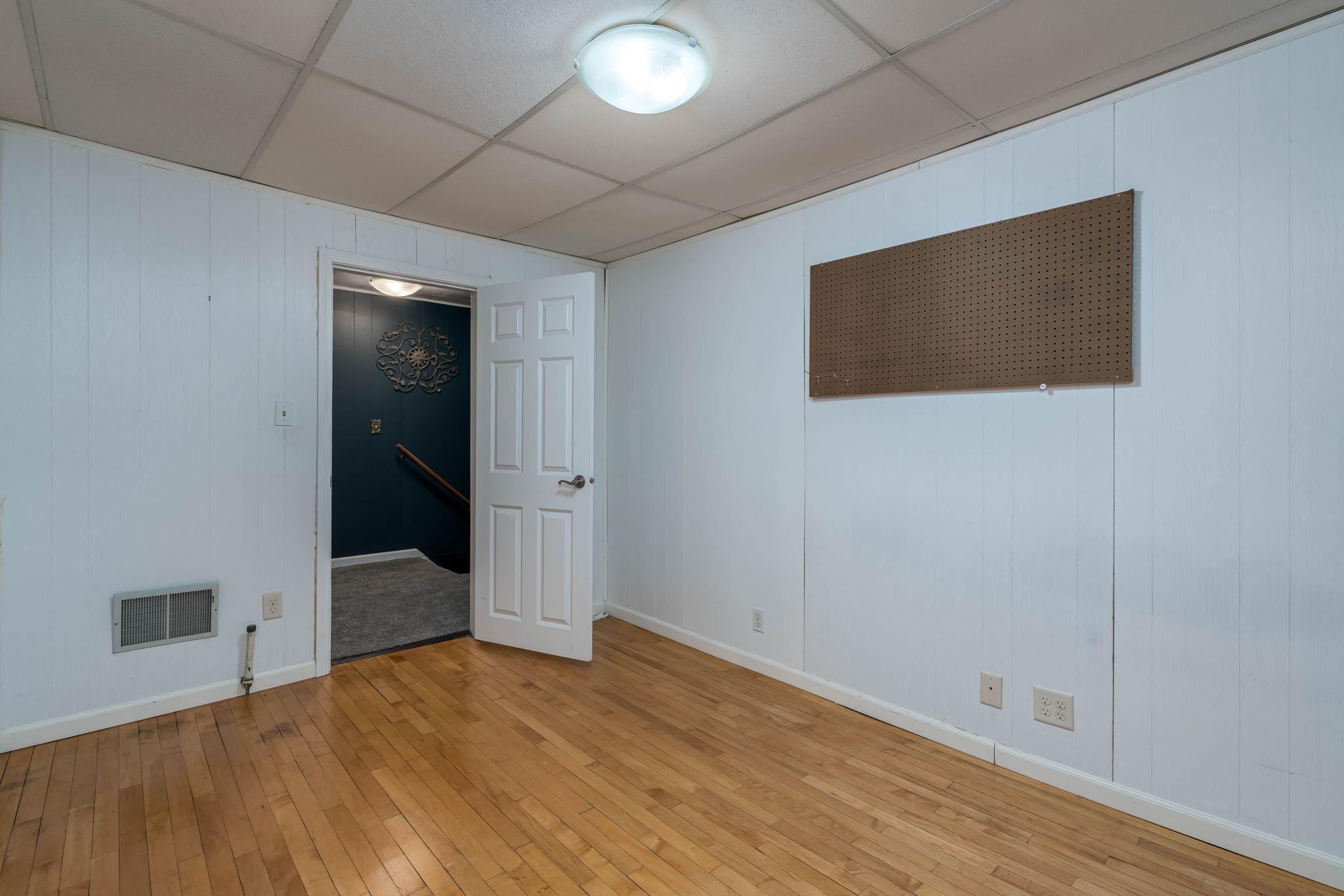 531 Range Street Property Photo 23