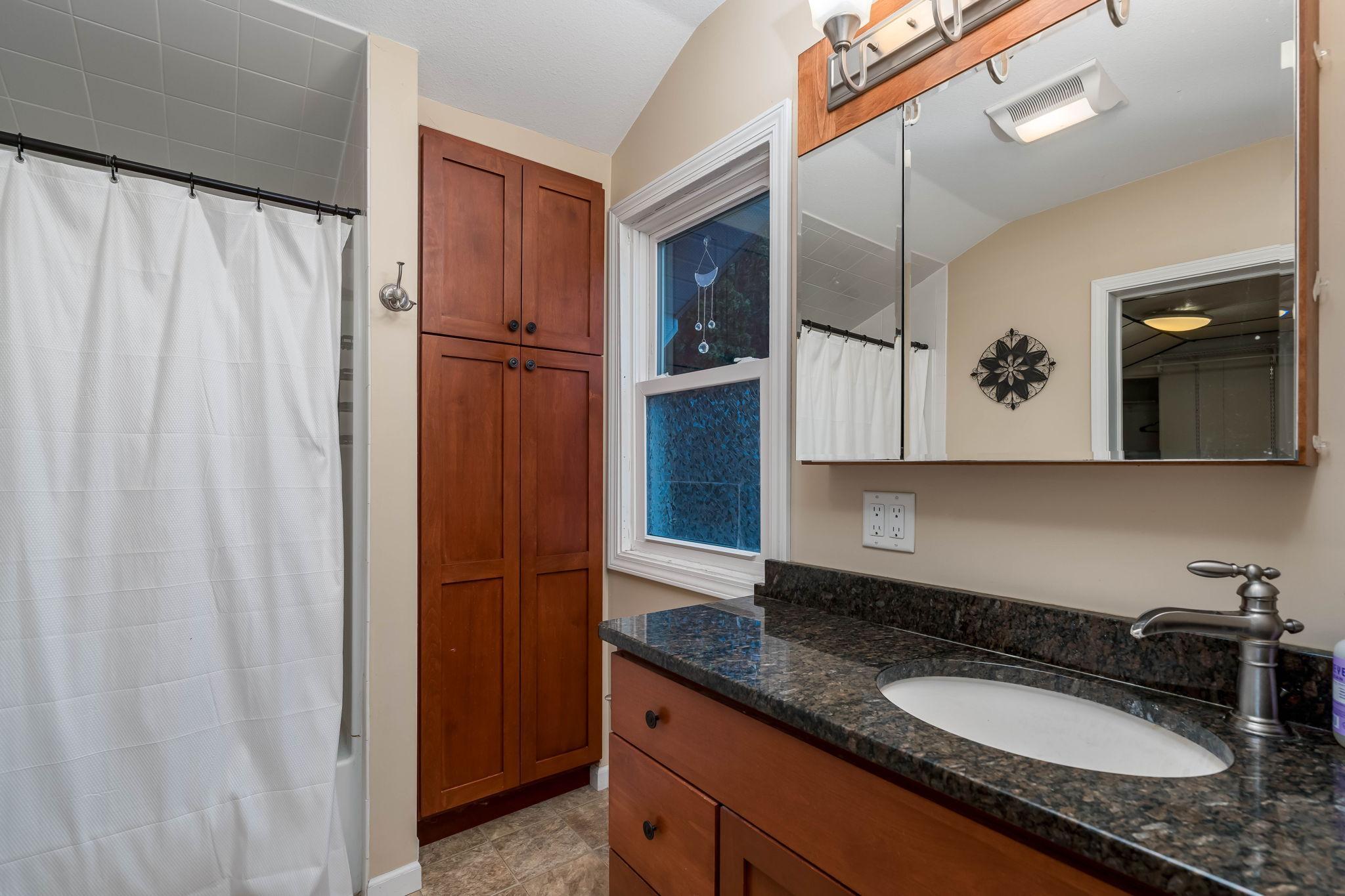 531 Range Street Property Photo 24