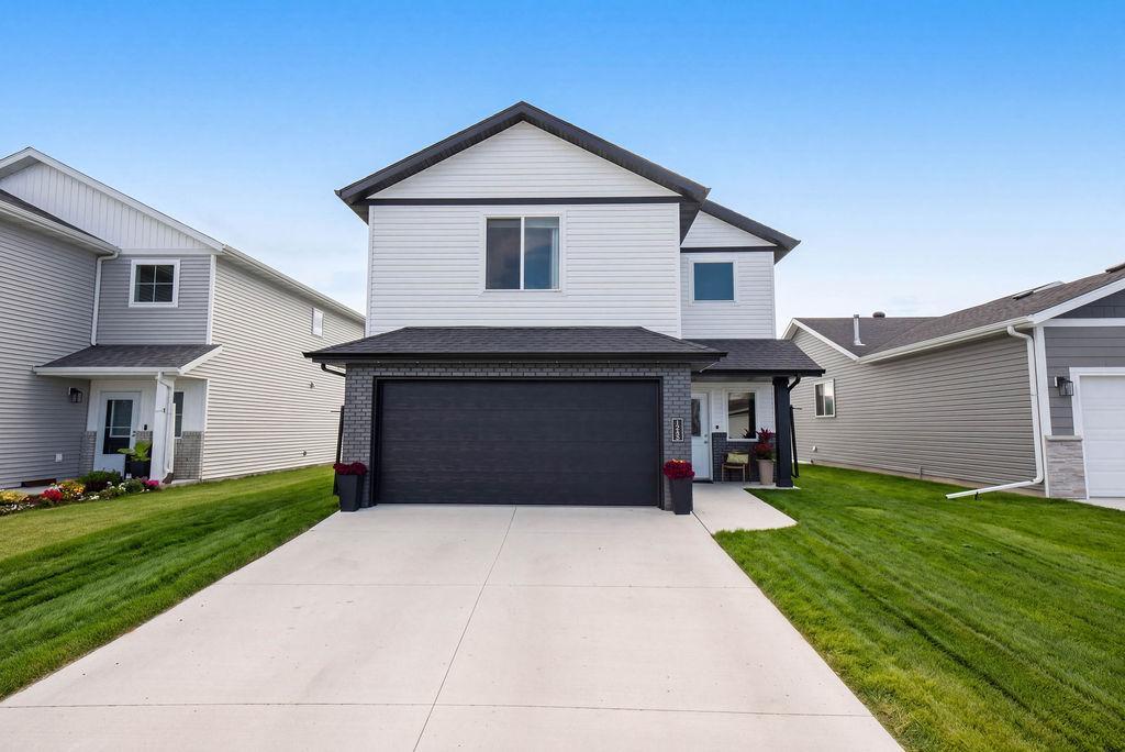 1235 Rachel Drive W Property Photo 1