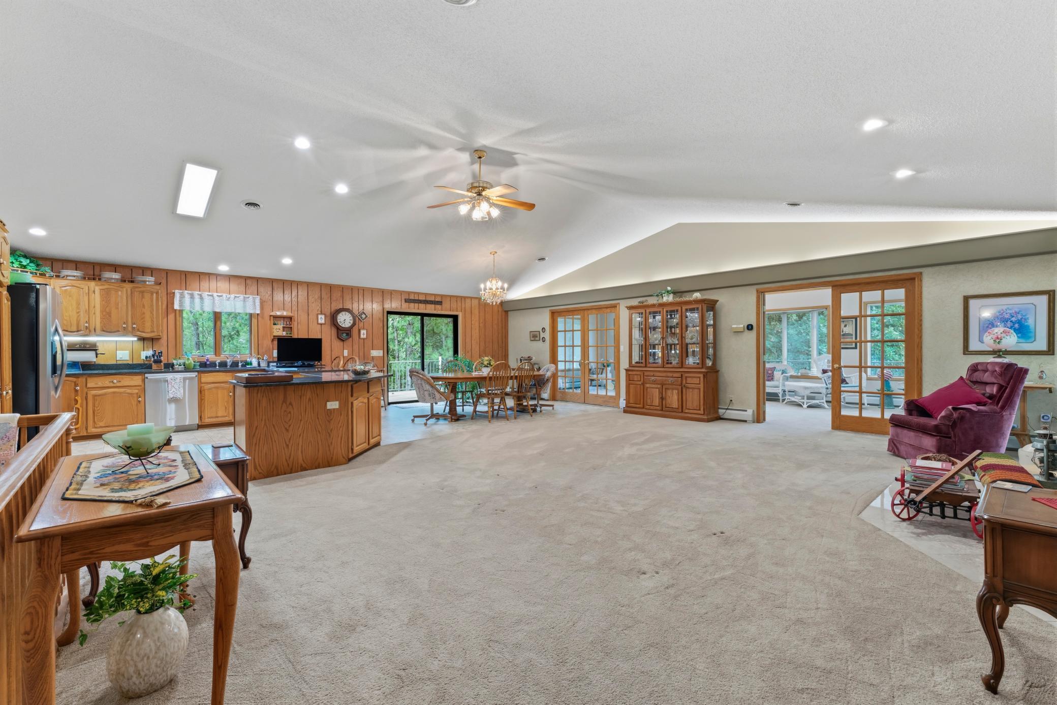 101 Park Lane Property Photo 12