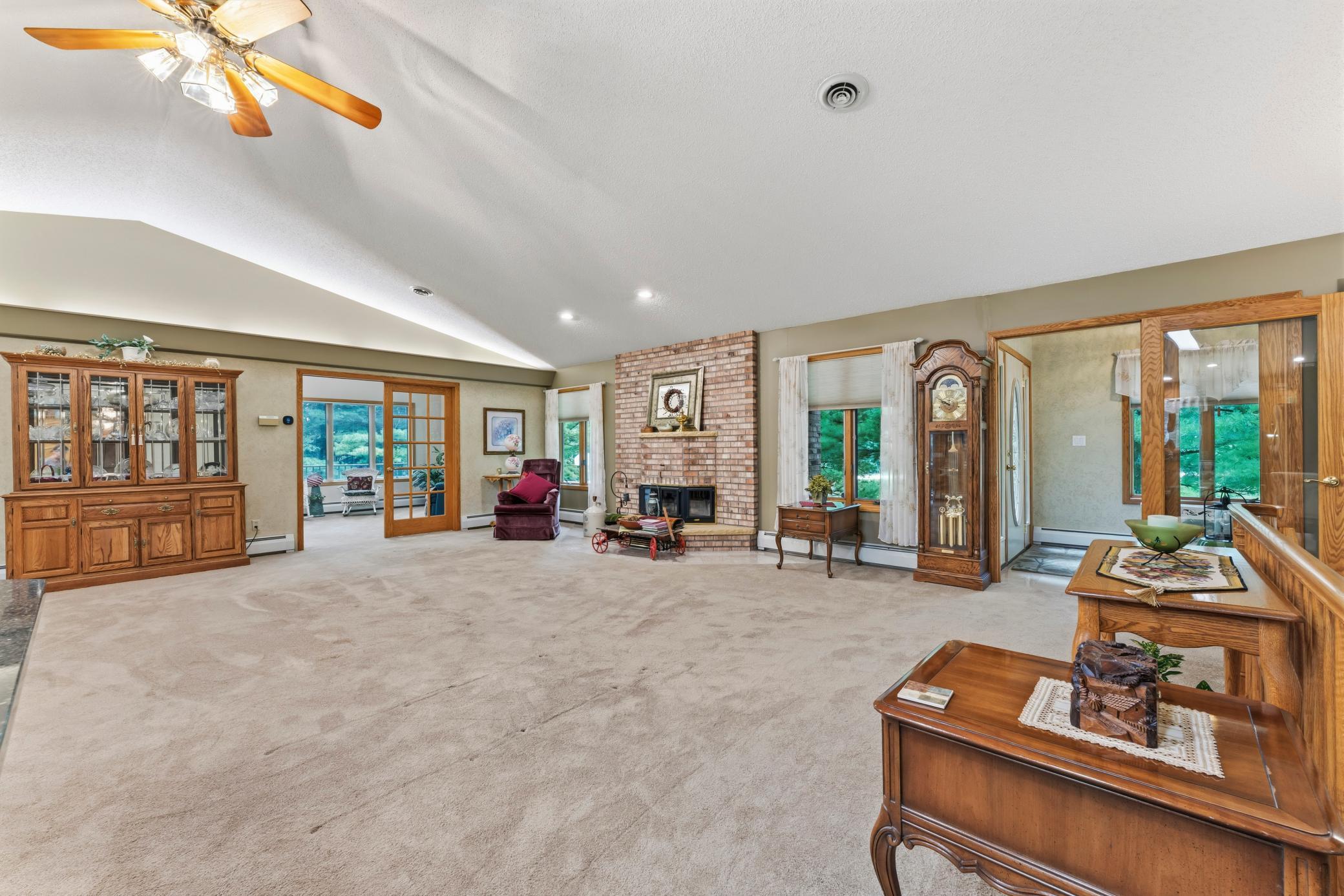 101 Park Lane Property Photo 13