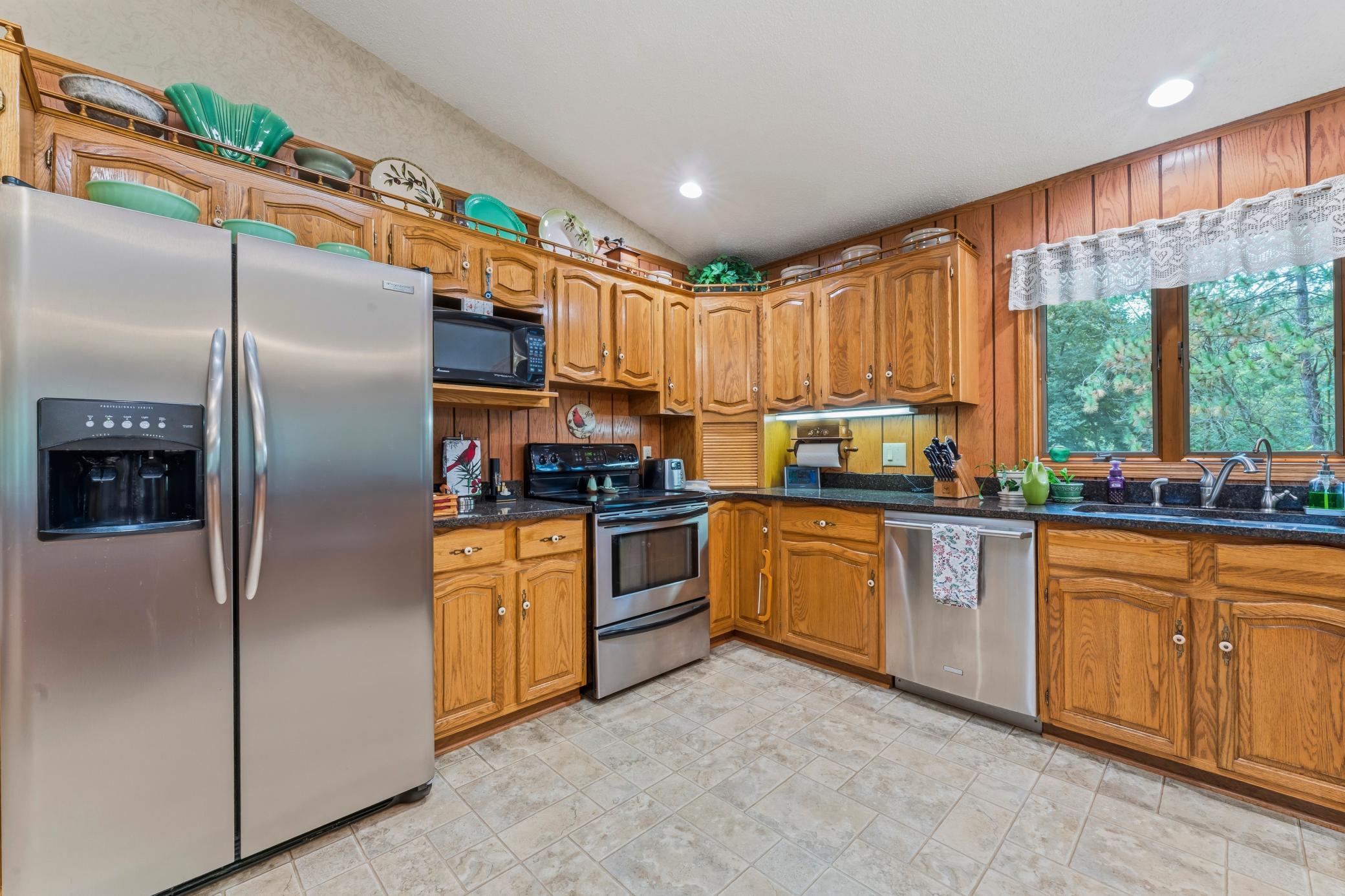101 Park Lane Property Photo 22