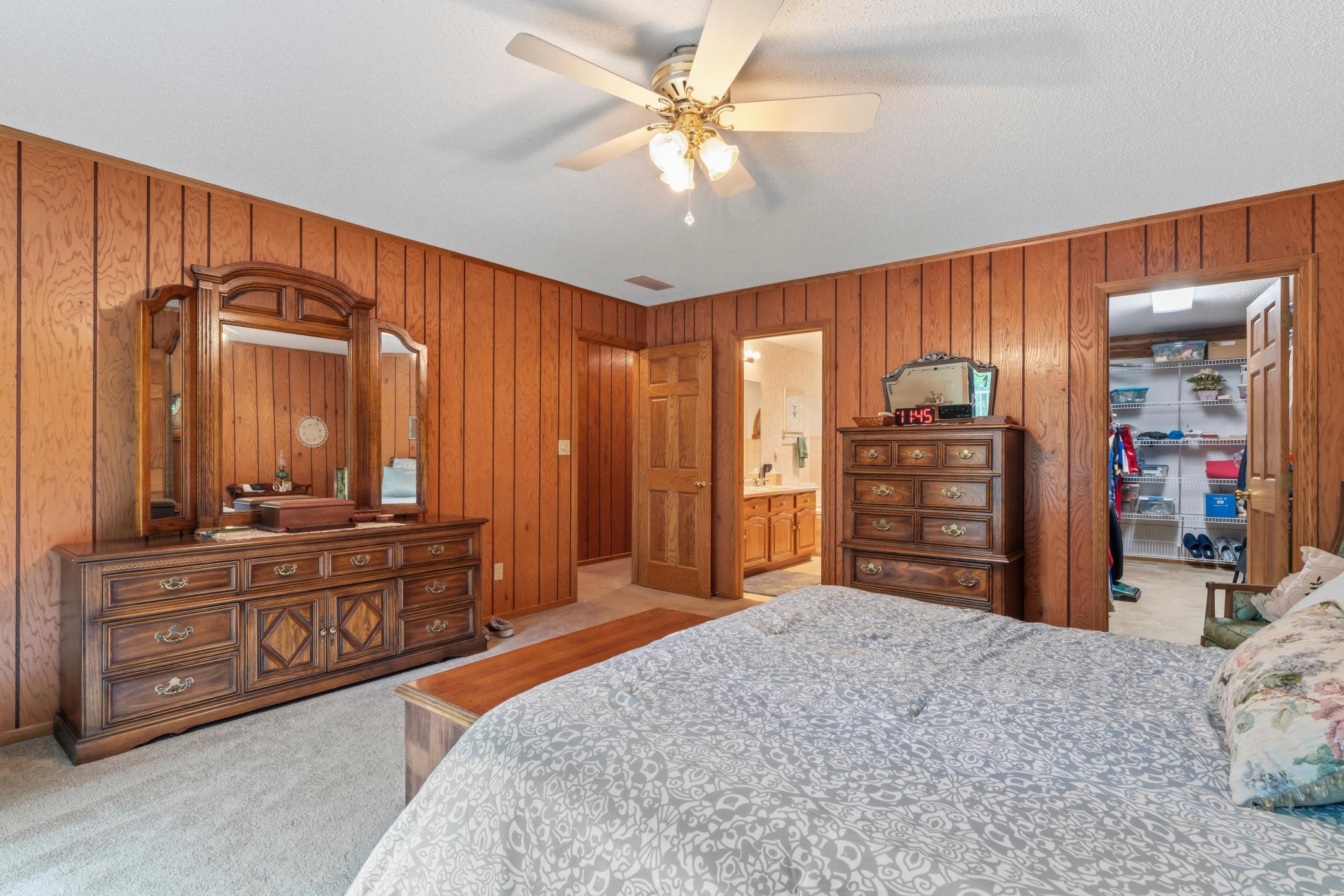 101 Park Lane Property Photo 33