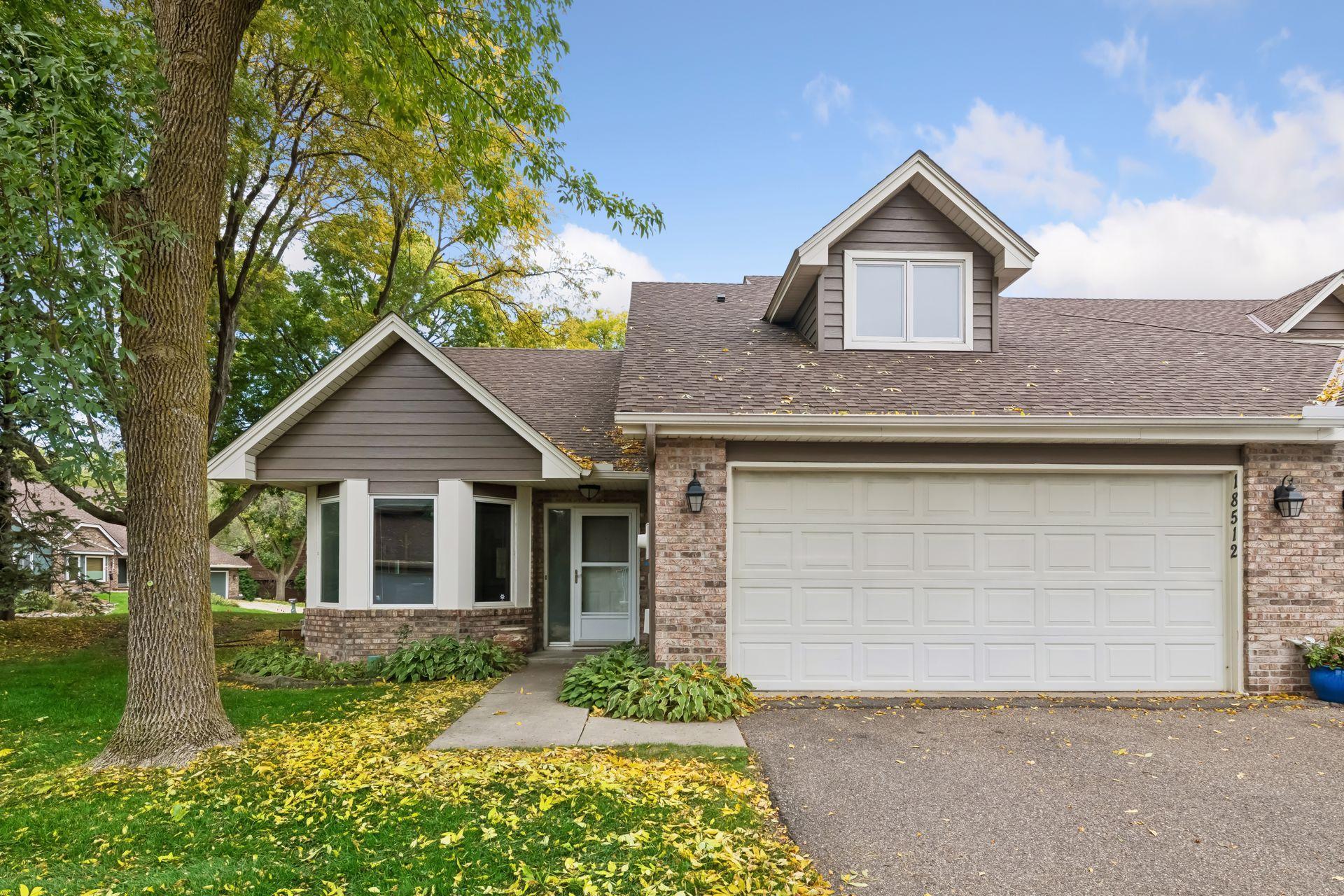 18512 Lime Tree Court Property Photo 2