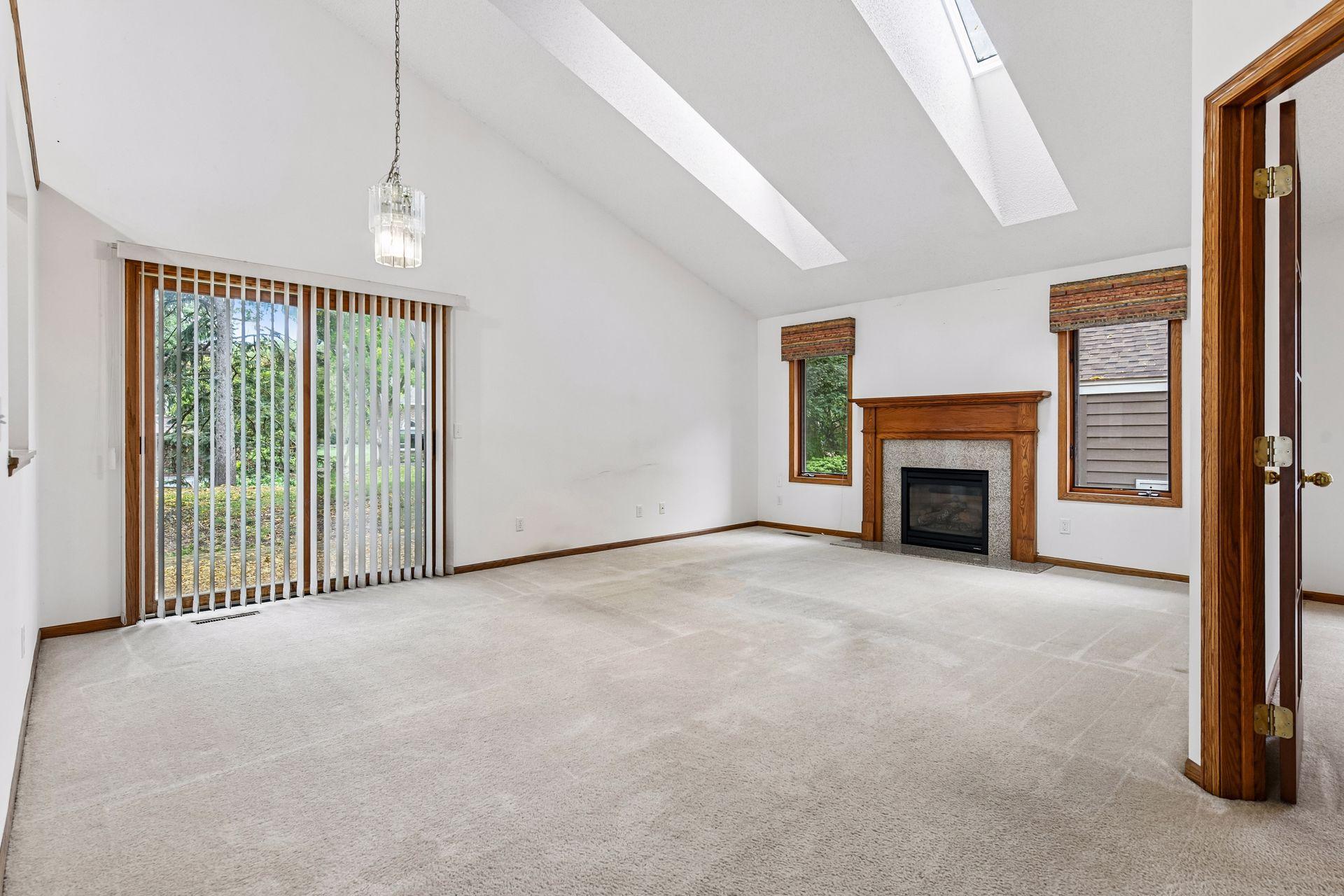 18512 Lime Tree Court Property Photo 3