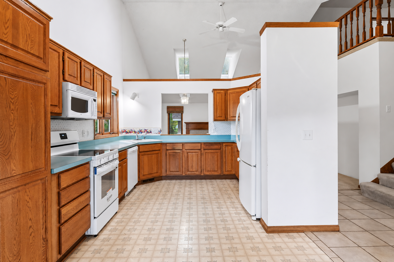 18512 Lime Tree Court Property Photo 6