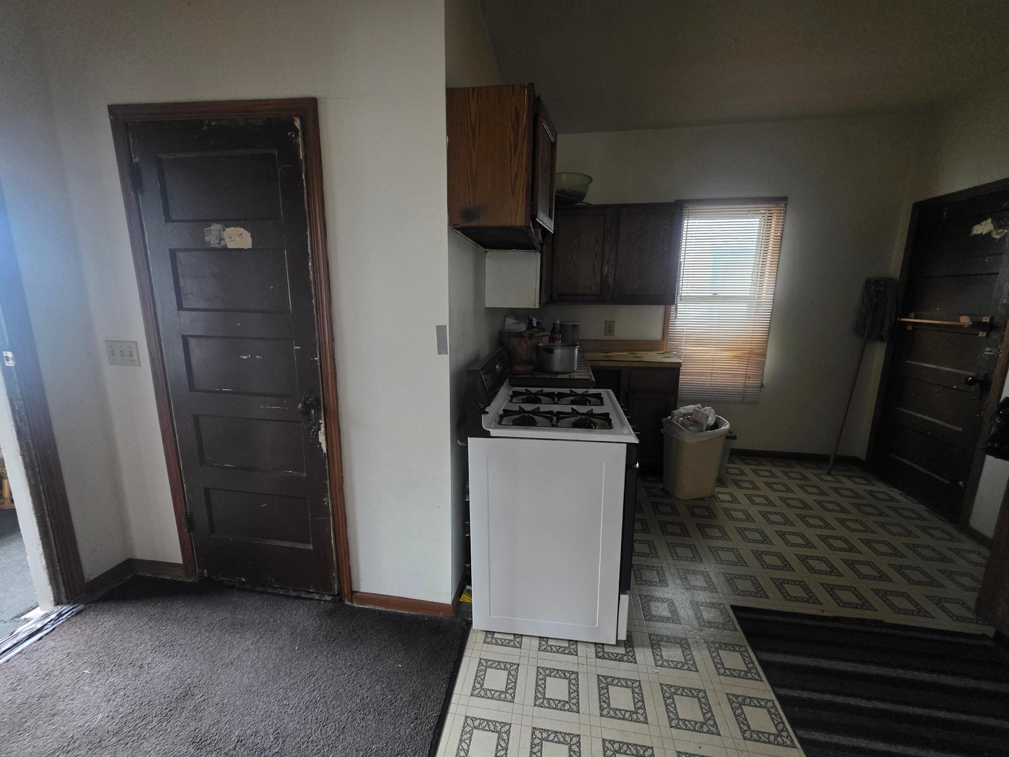 781 Lawson Avenue E Property Photo 8