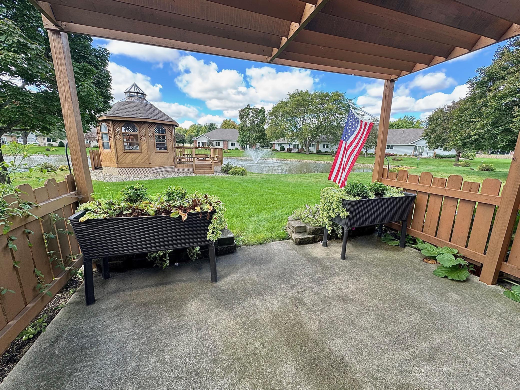 1112 Travis Road Property Photo 4
