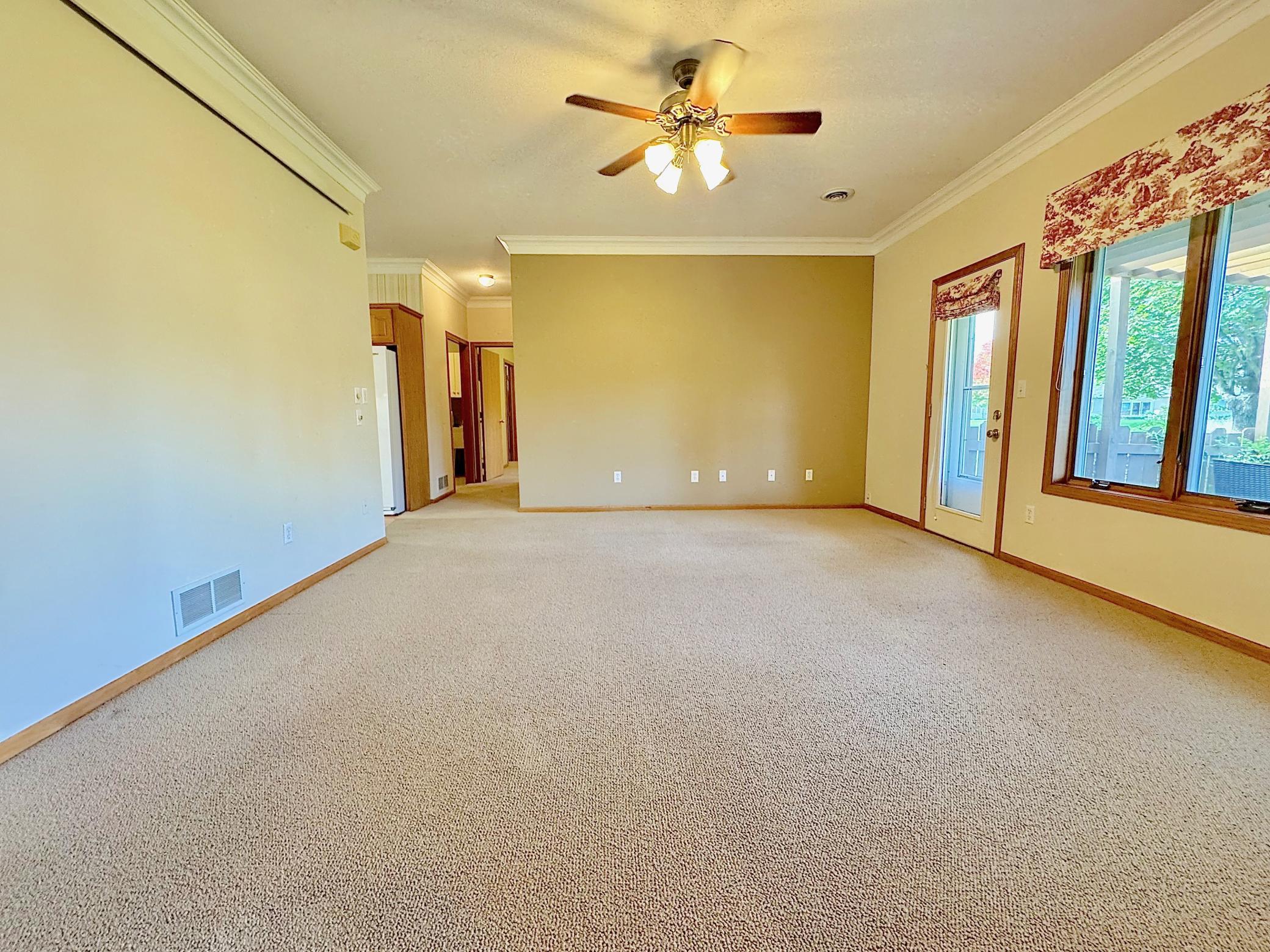 1112 Travis Road Property Photo 8