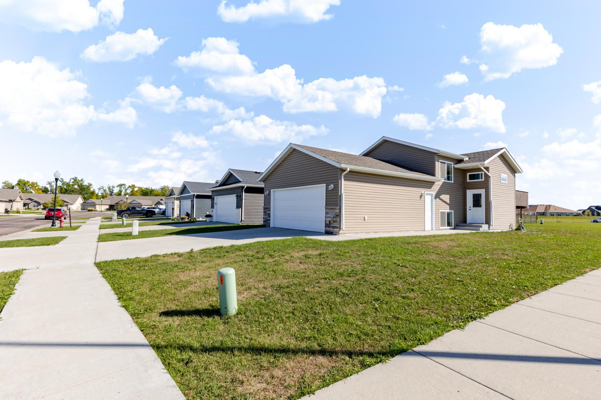 3299 Maple Leaf Loop S Property Photo 5