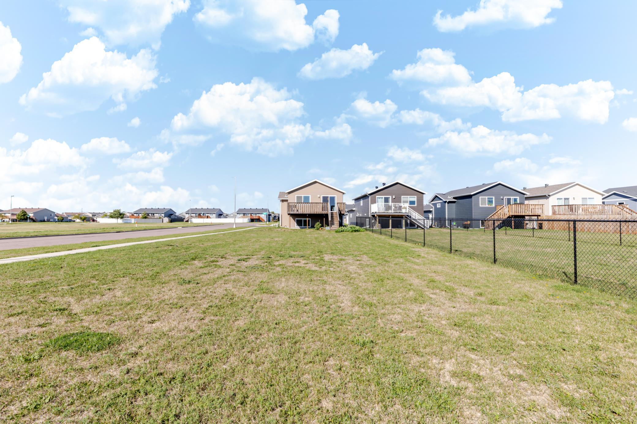3299 Maple Leaf Loop S Property Photo 43