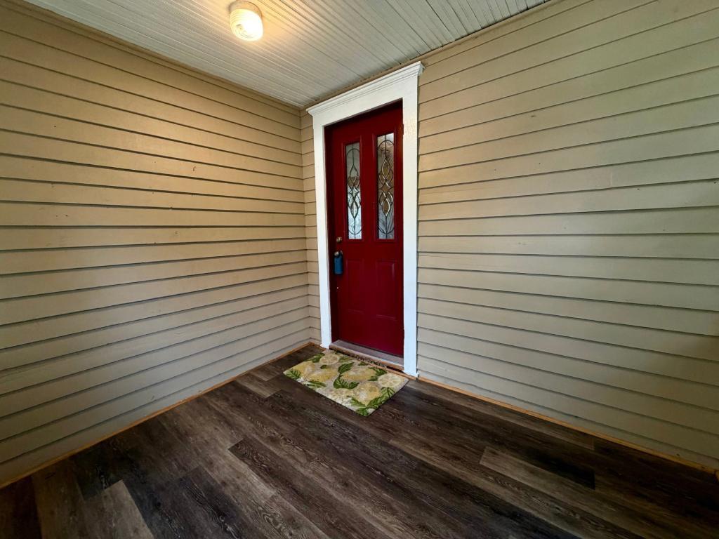 864 Delaware Avenue Property Photo 3