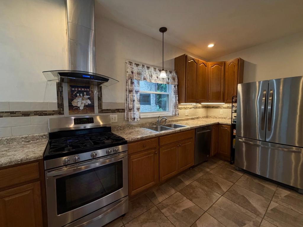 864 Delaware Avenue Property Photo 8