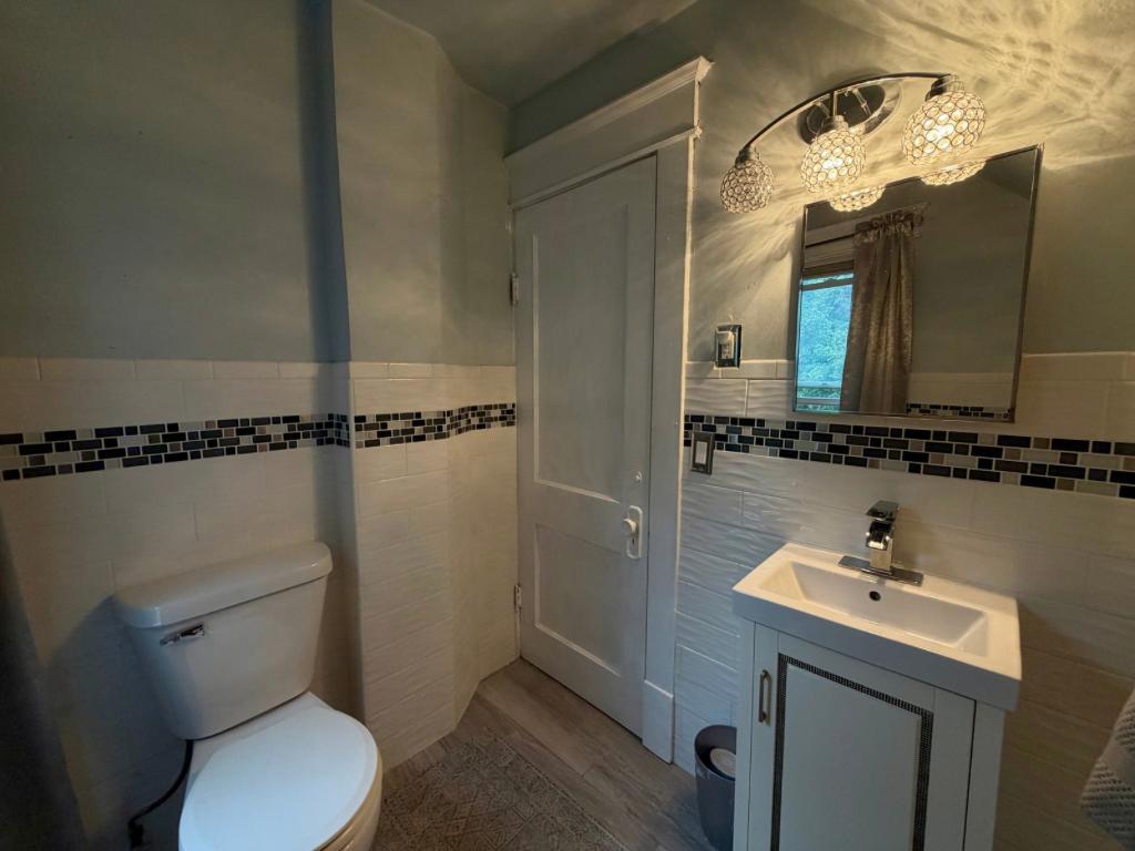 864 Delaware Avenue Property Photo 15