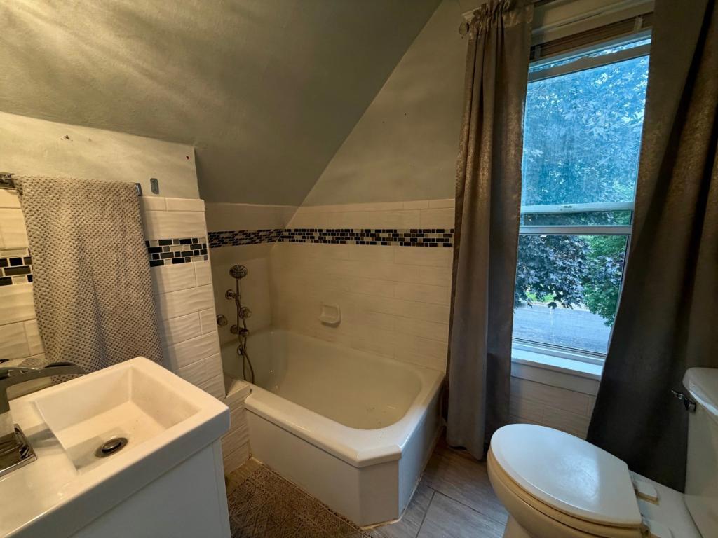 864 Delaware Avenue Property Photo 17