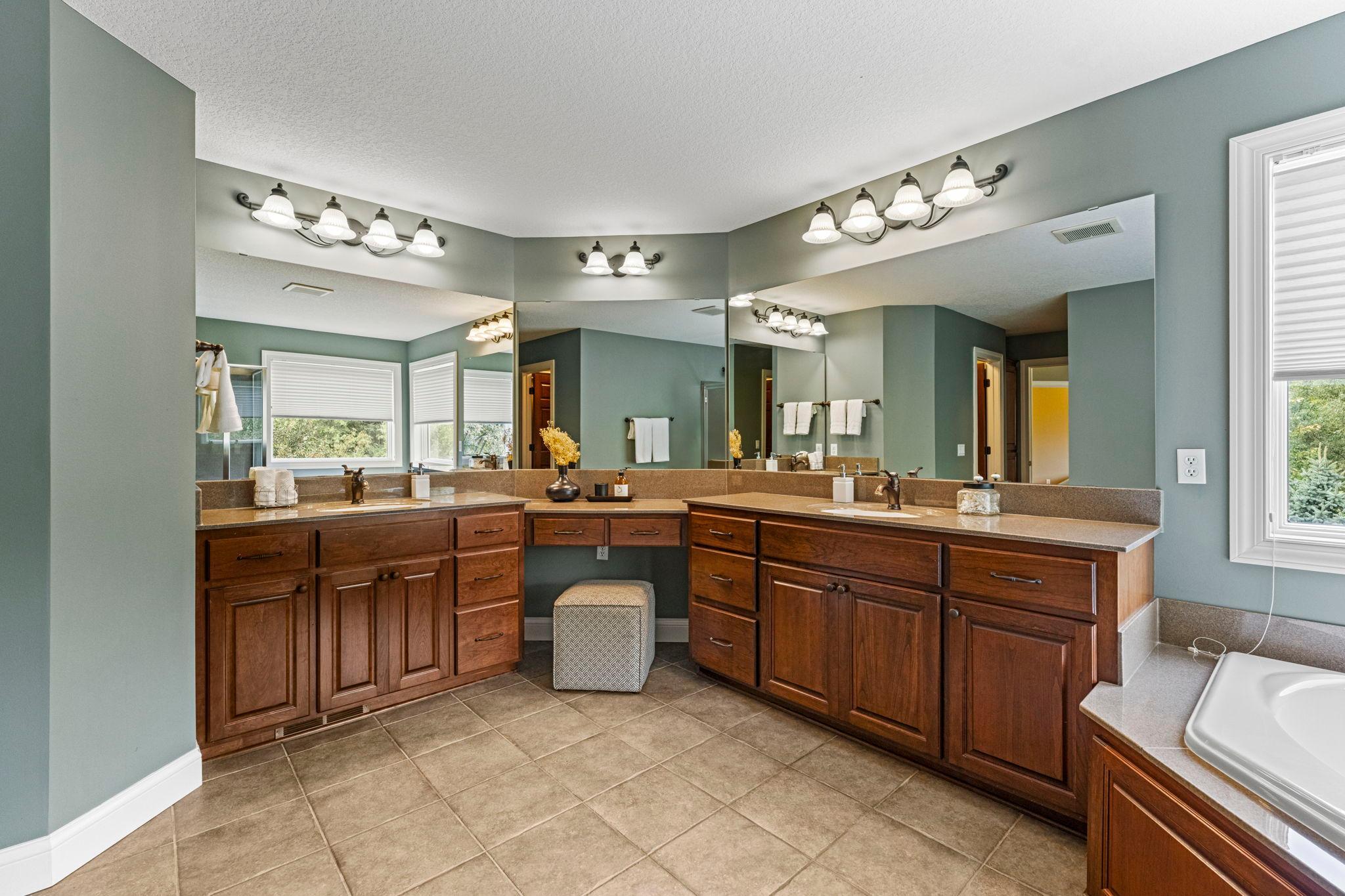 21761 Pine Tree Circle Property Photo 32