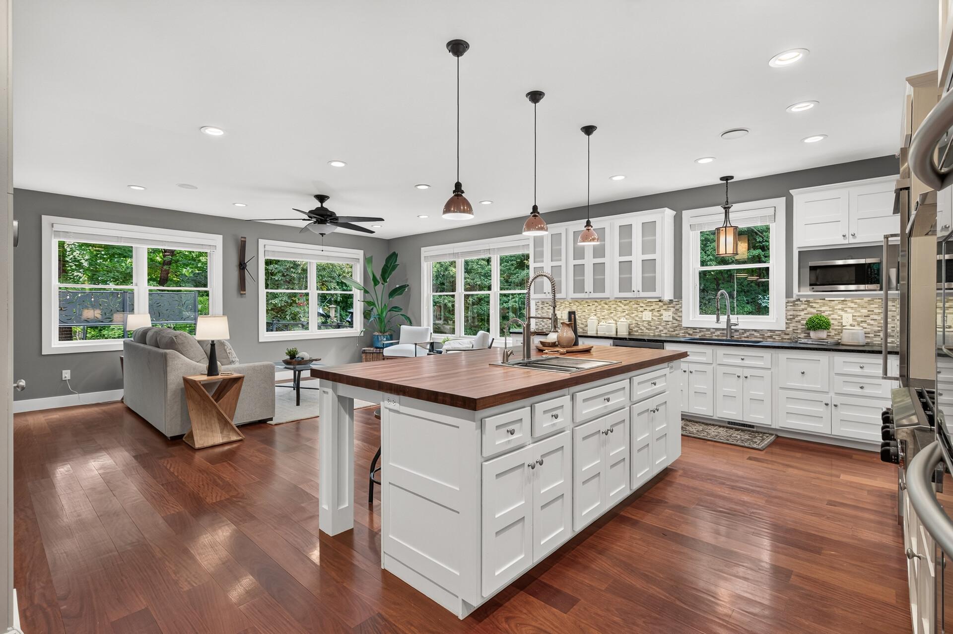 19055 Ridgewood Road Property Photo 10