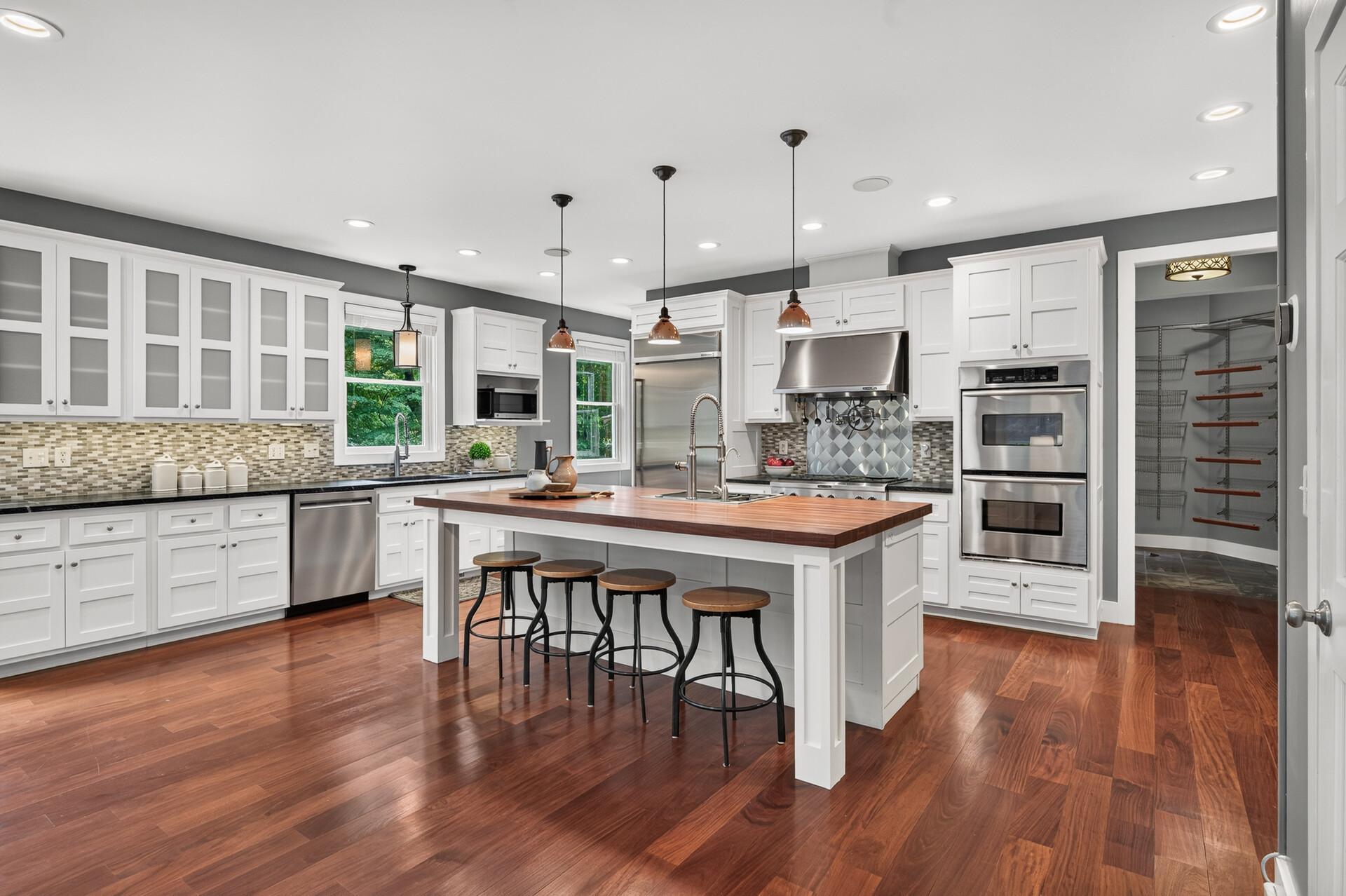 19055 Ridgewood Road Property Photo 11