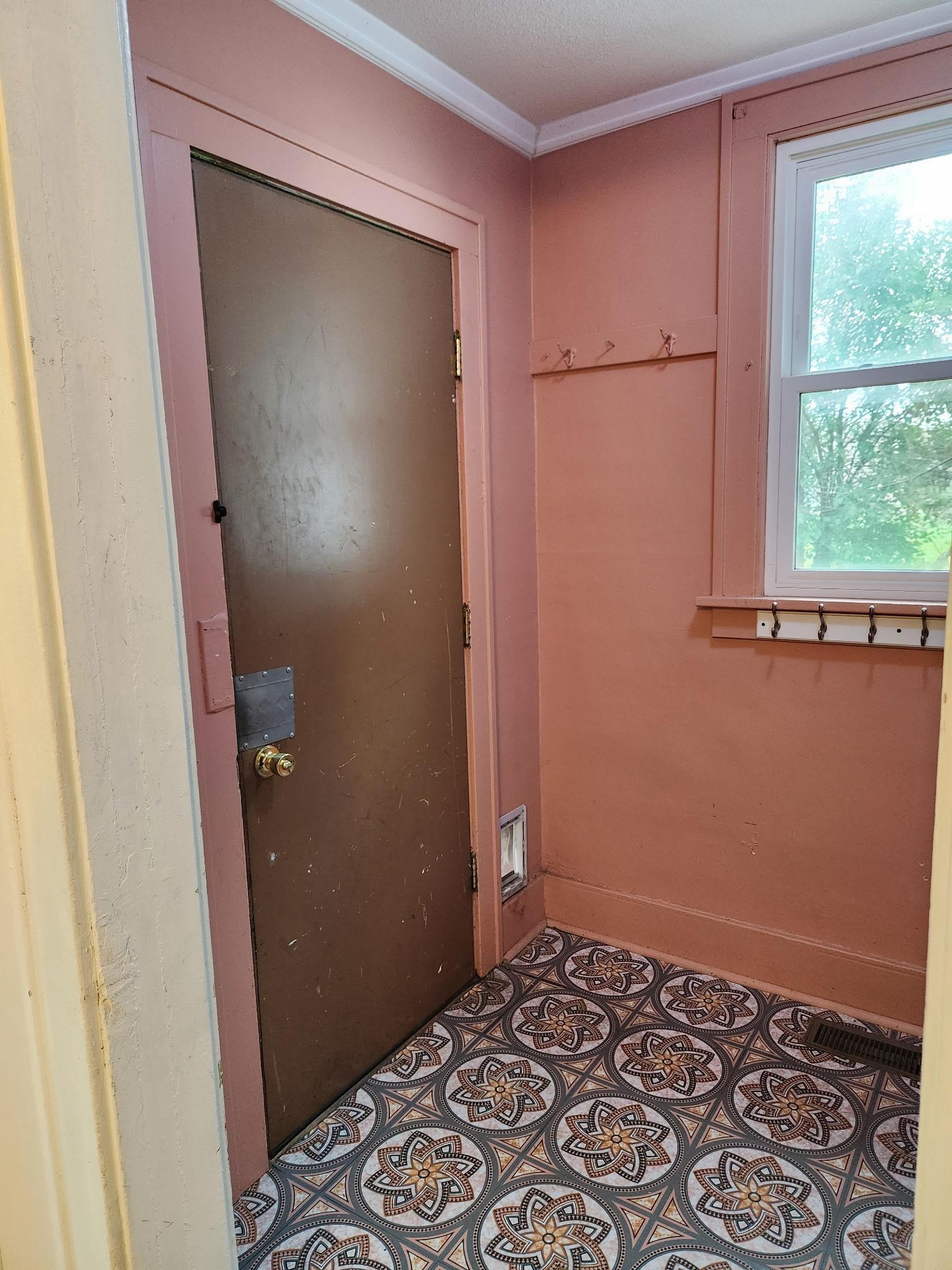 922 E 1st Street Property Photo 19