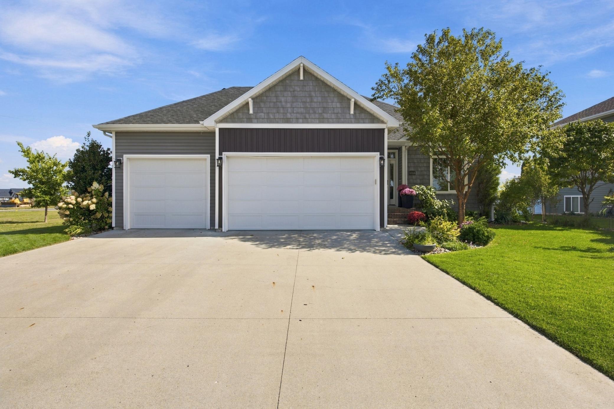 6016 Autumn Drive S Property Photo 2