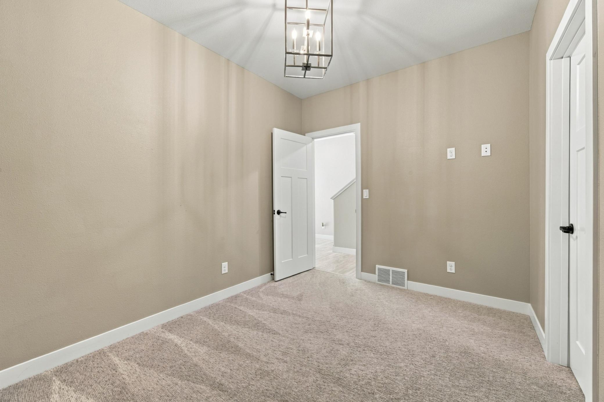 6016 Autumn Drive S Property Photo 31