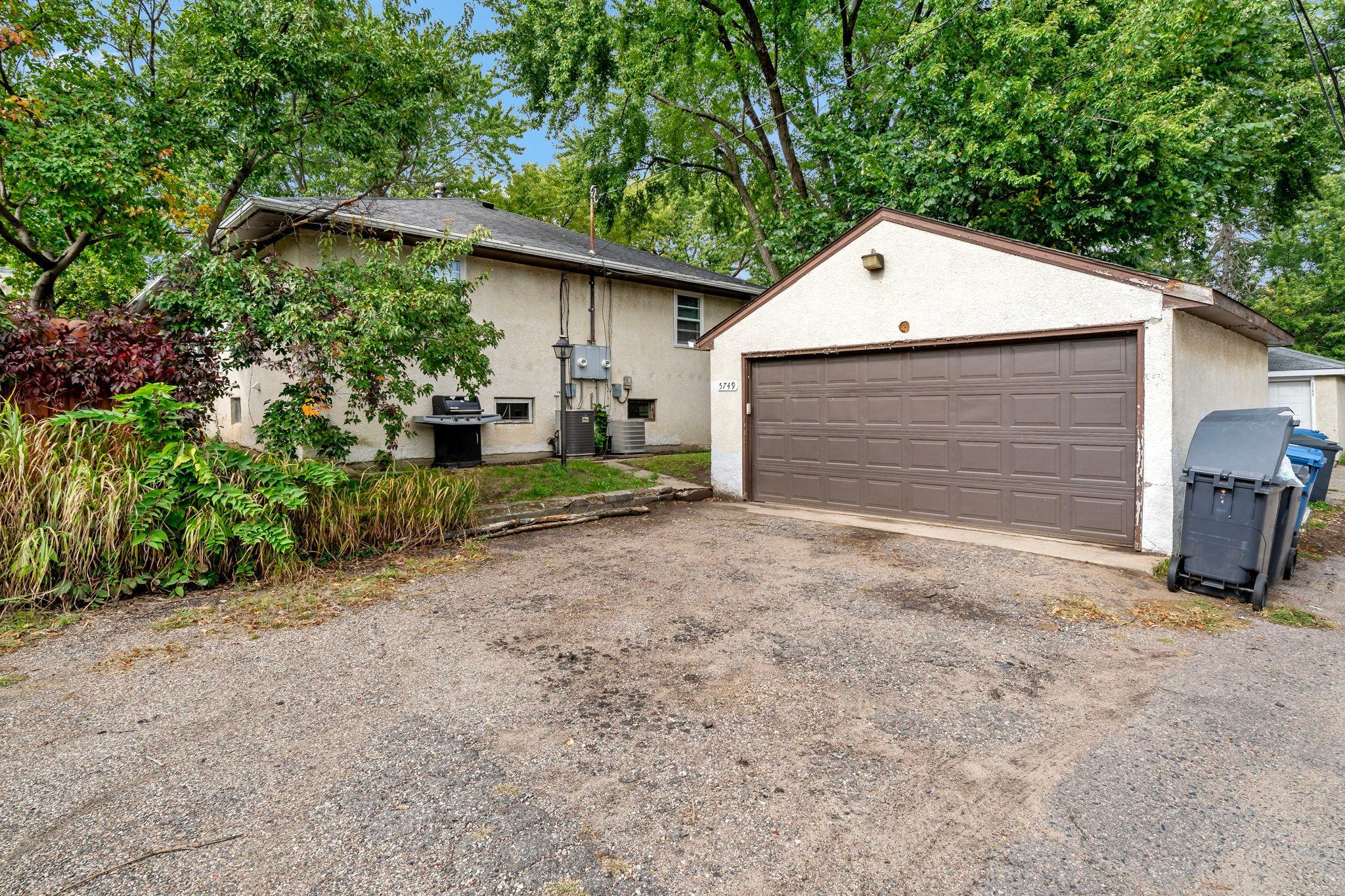5749 Bloomington Avenue Property Photo 3