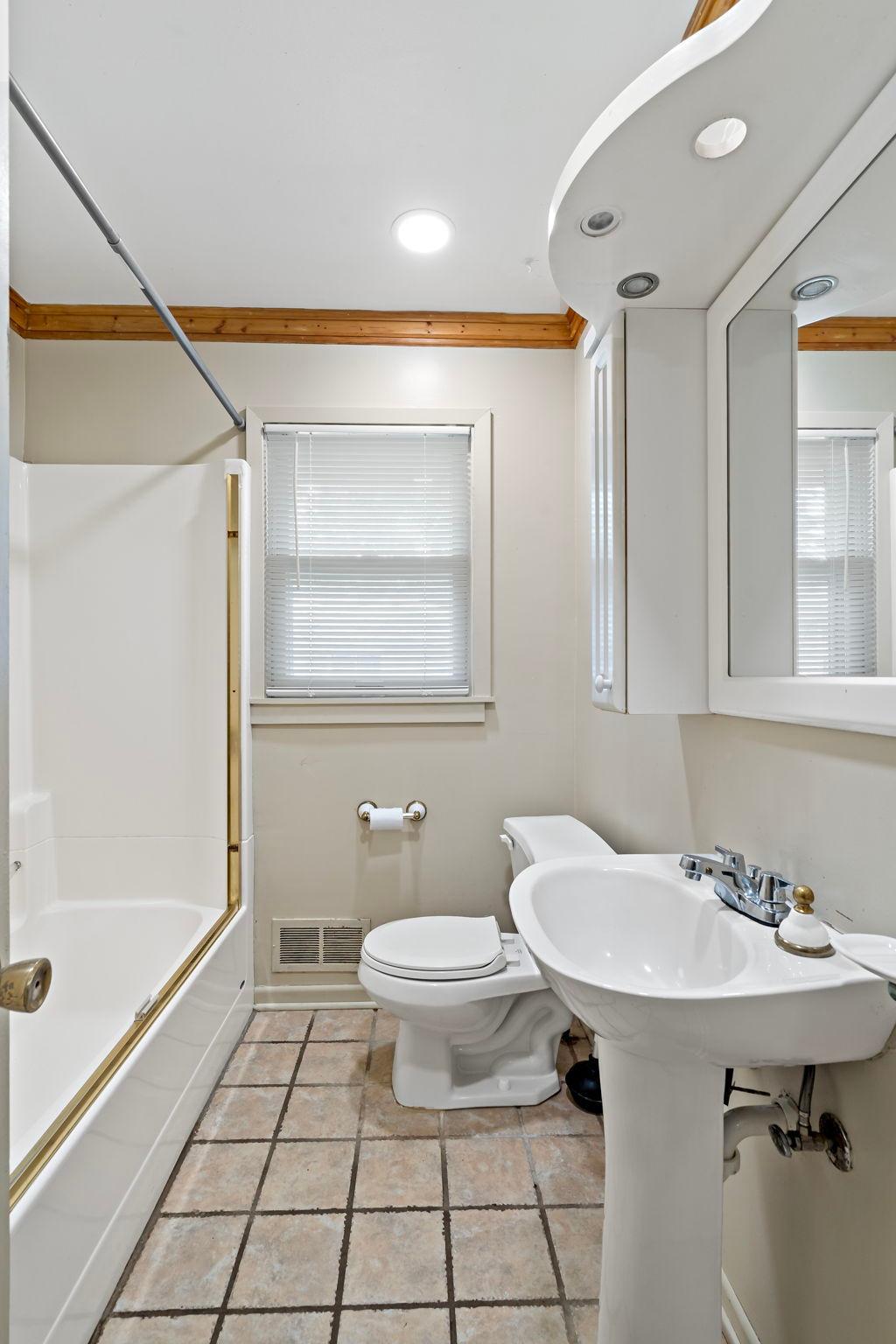 5749 Bloomington Avenue Property Photo 14