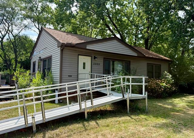 2205 Brookview Drive Property Photo 1