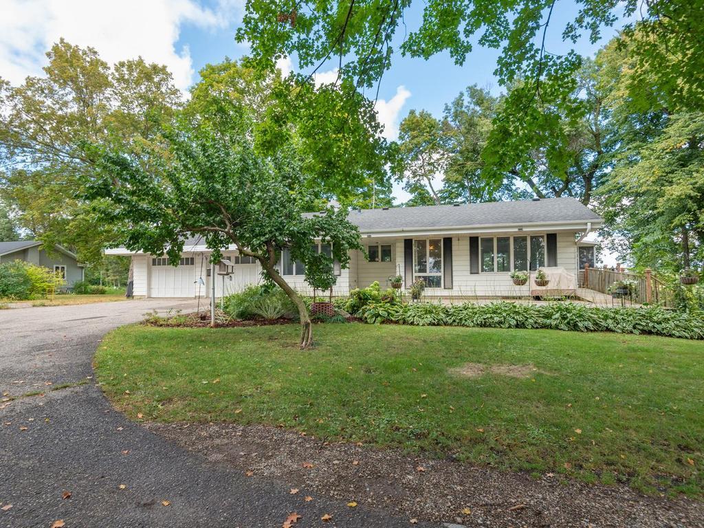 11165 Highway 7 Property Photo 1